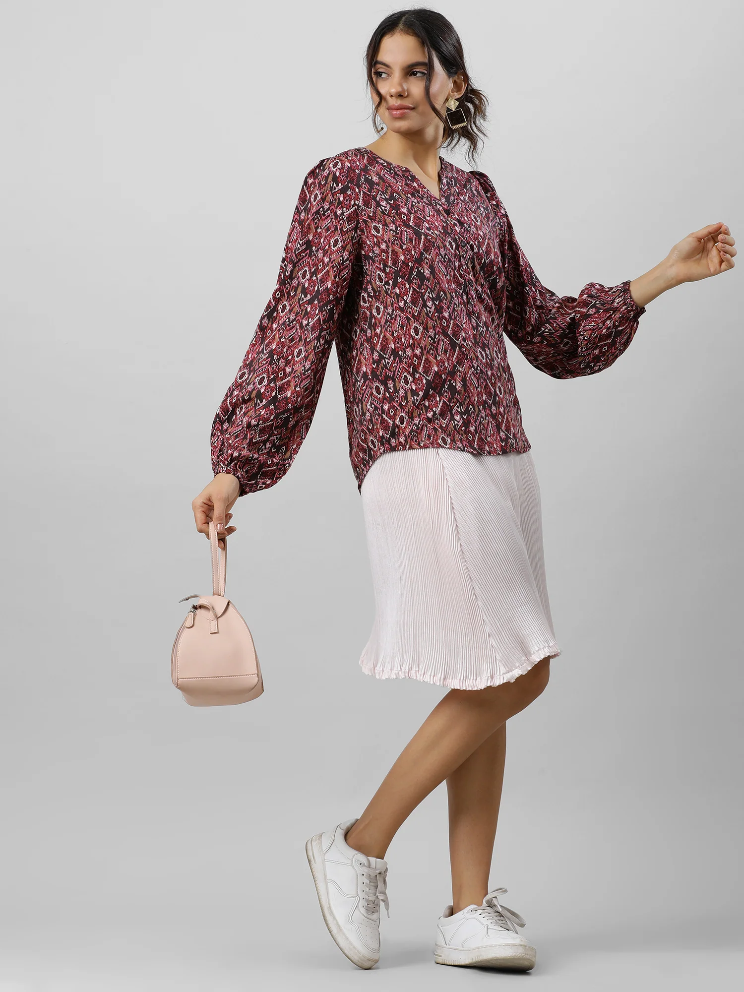 Women Versatile V Neck Abstract Print Top - Image 11