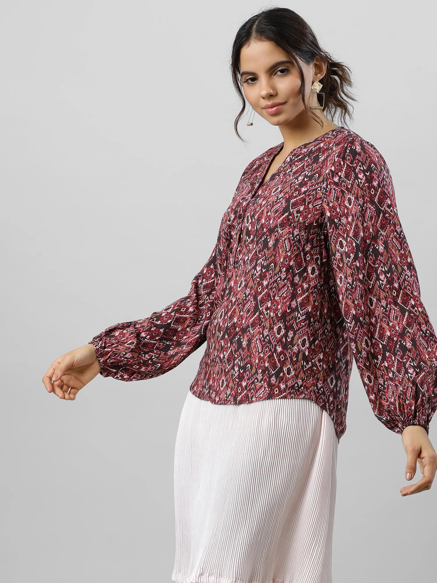 Women Versatile V Neck Abstract Print Top - Image 8