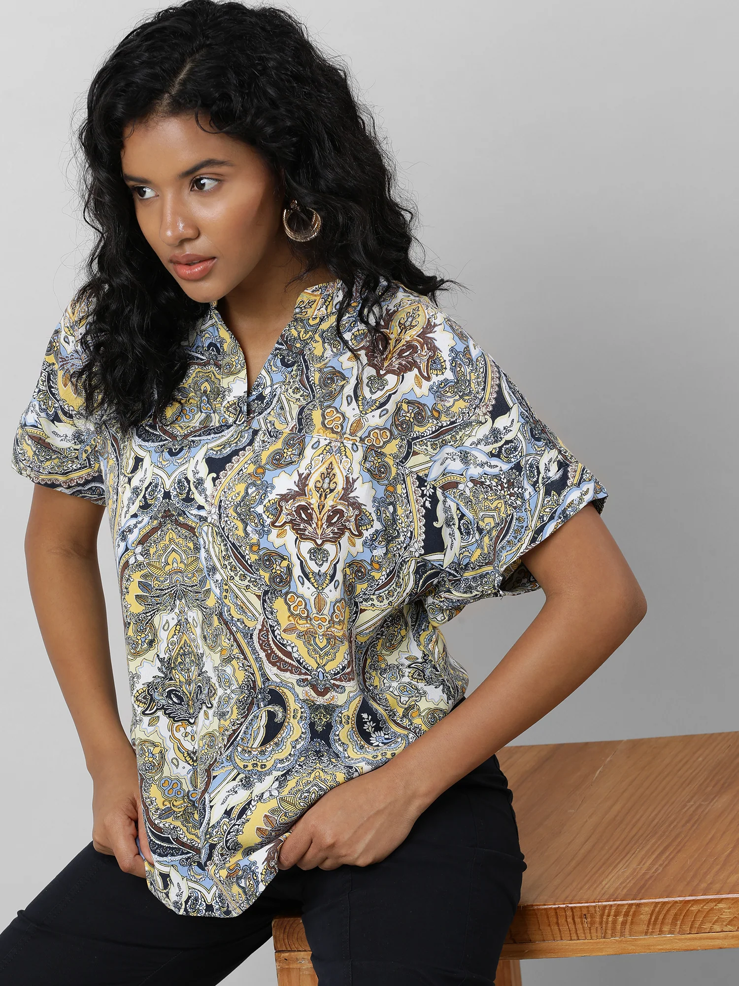 Women Abstract Stripe Top - Image 10