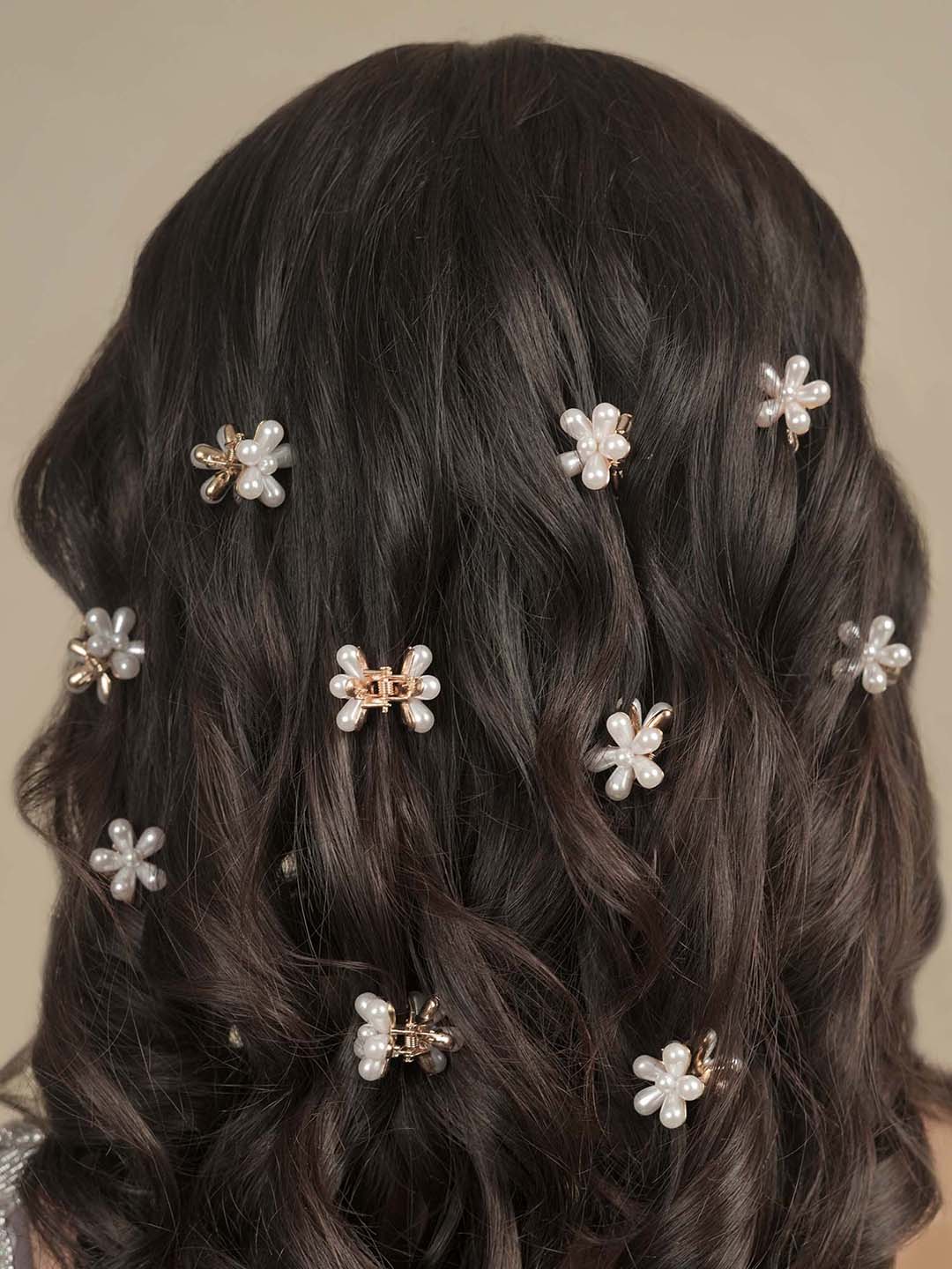 White Flower Hair Pins Set of 10 - Image 4