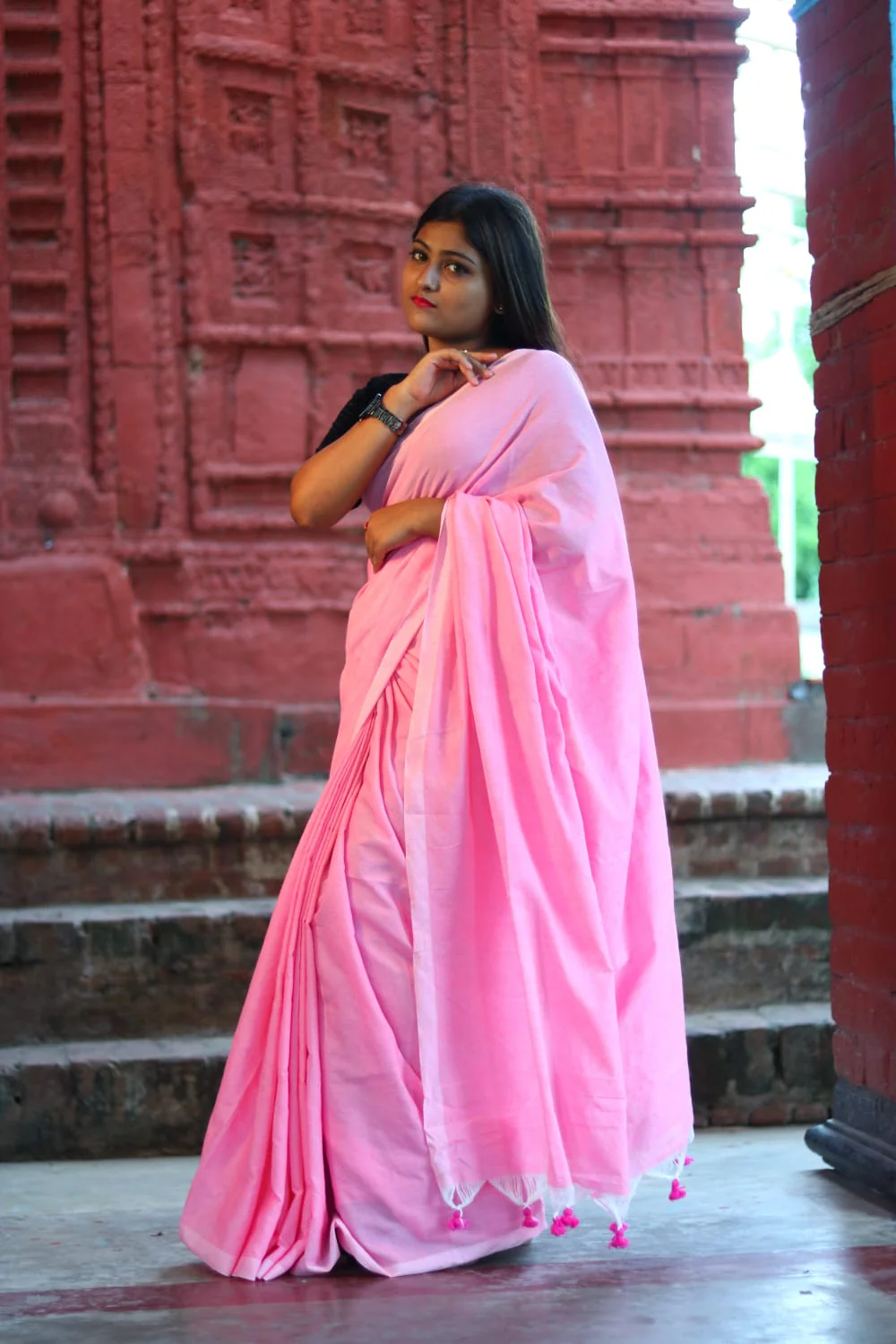 Women Baby Pink Solid Cotton Saree - Image 2
