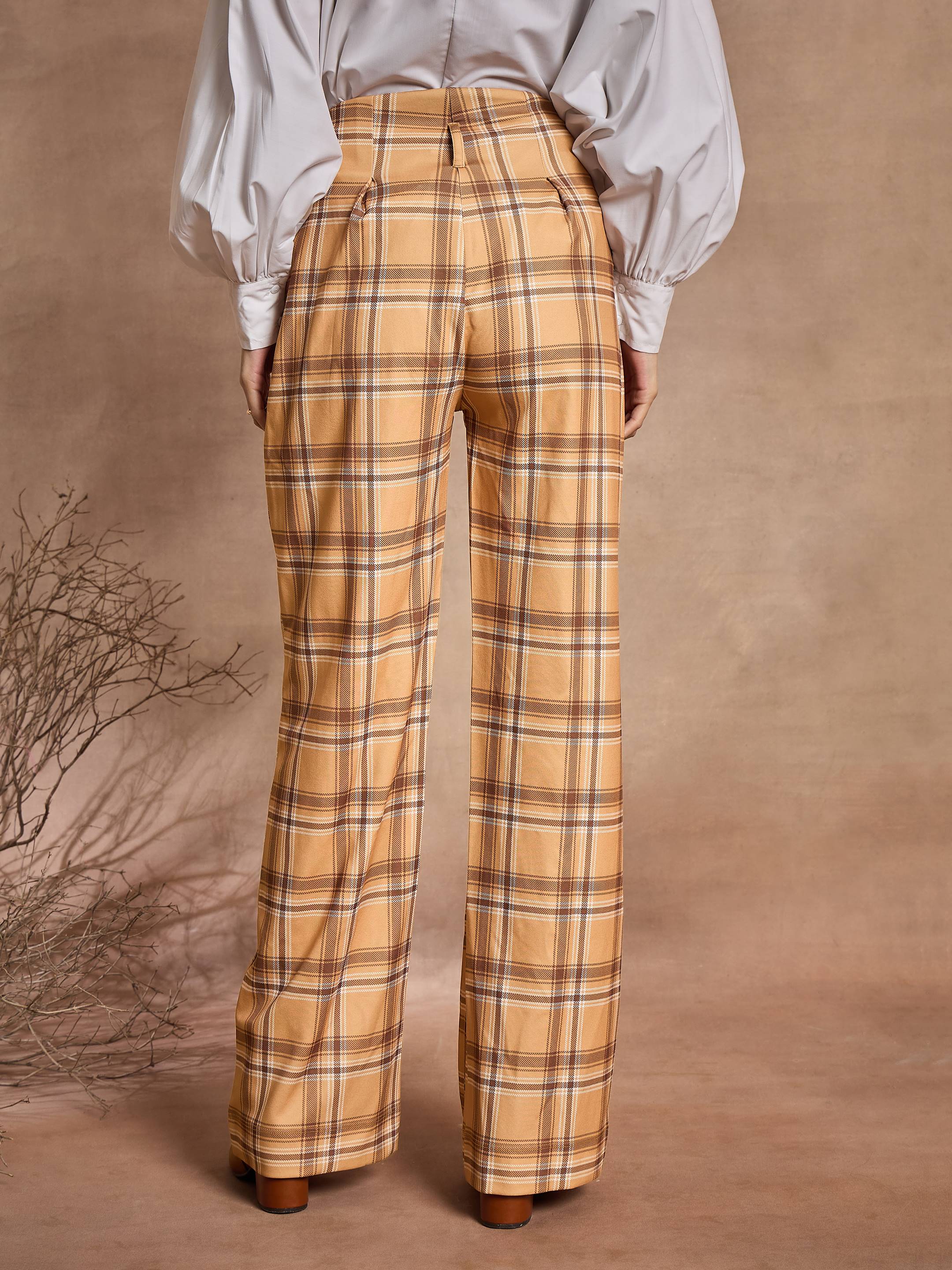 Women Beige Check High Rise Wide Leg Pants - Image 5