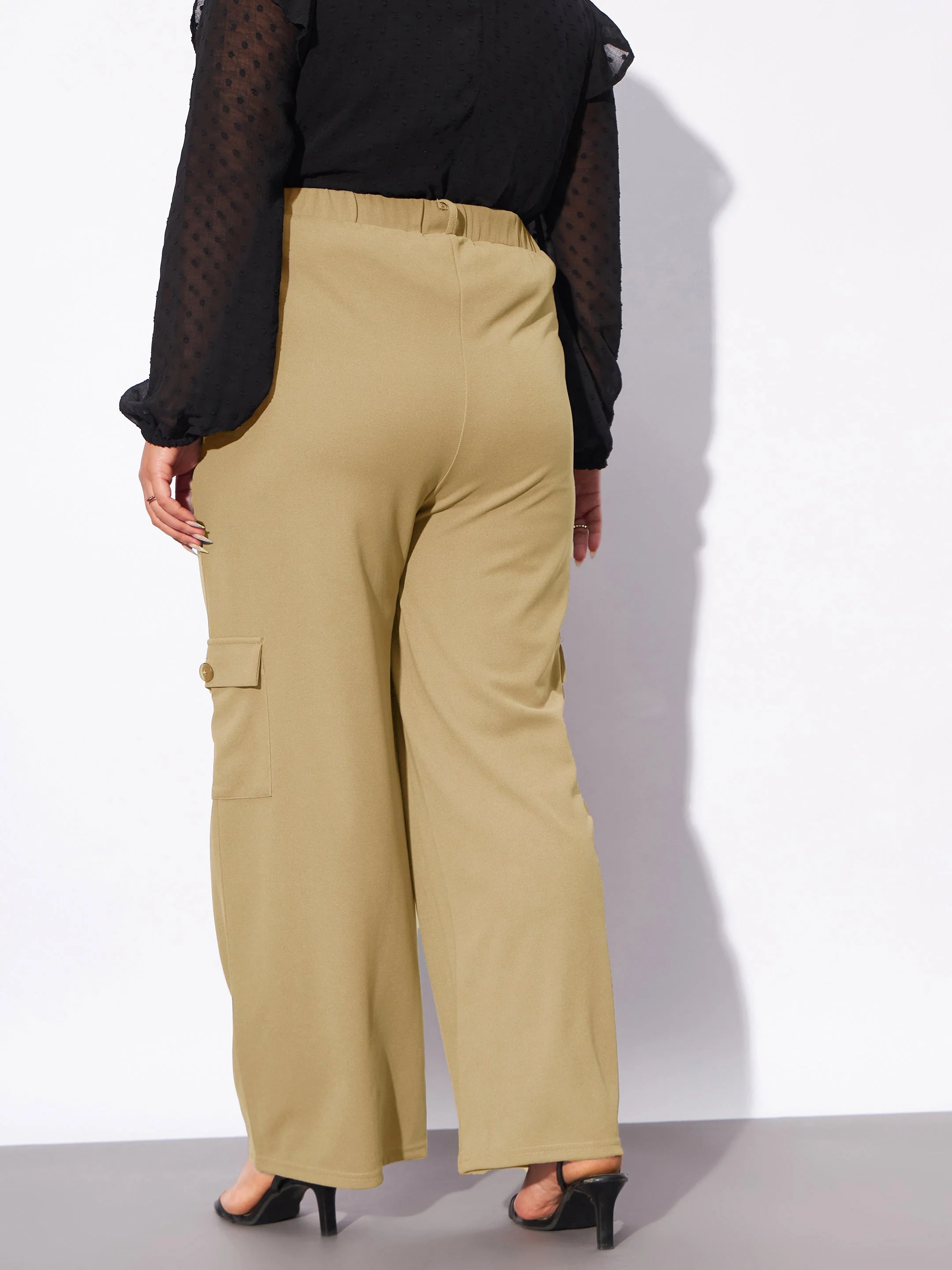 Women Beige Multi Pockets Cargo Pants - Image 5