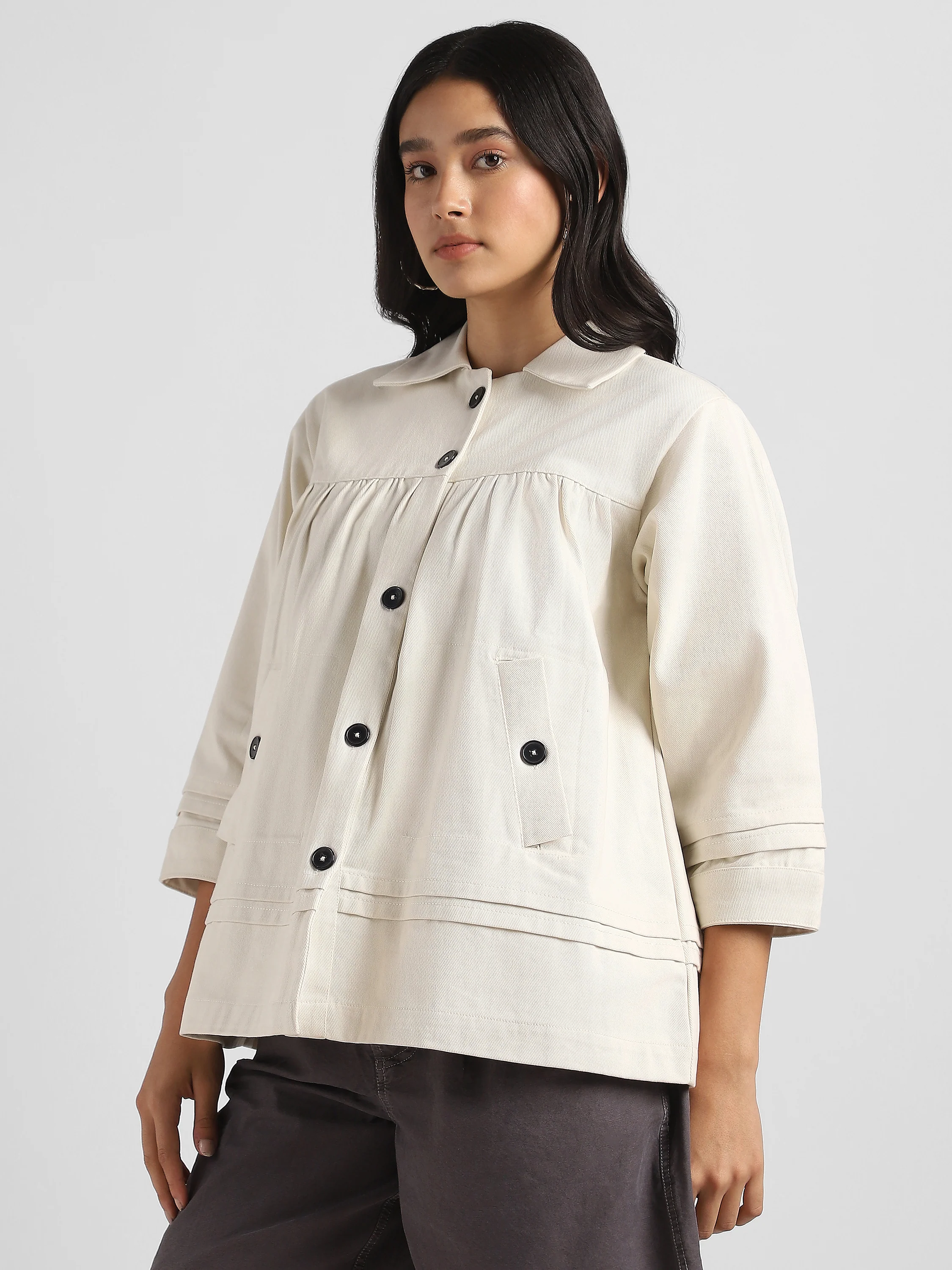 Women Beige Pleated Relaxed Jacket - Image 6