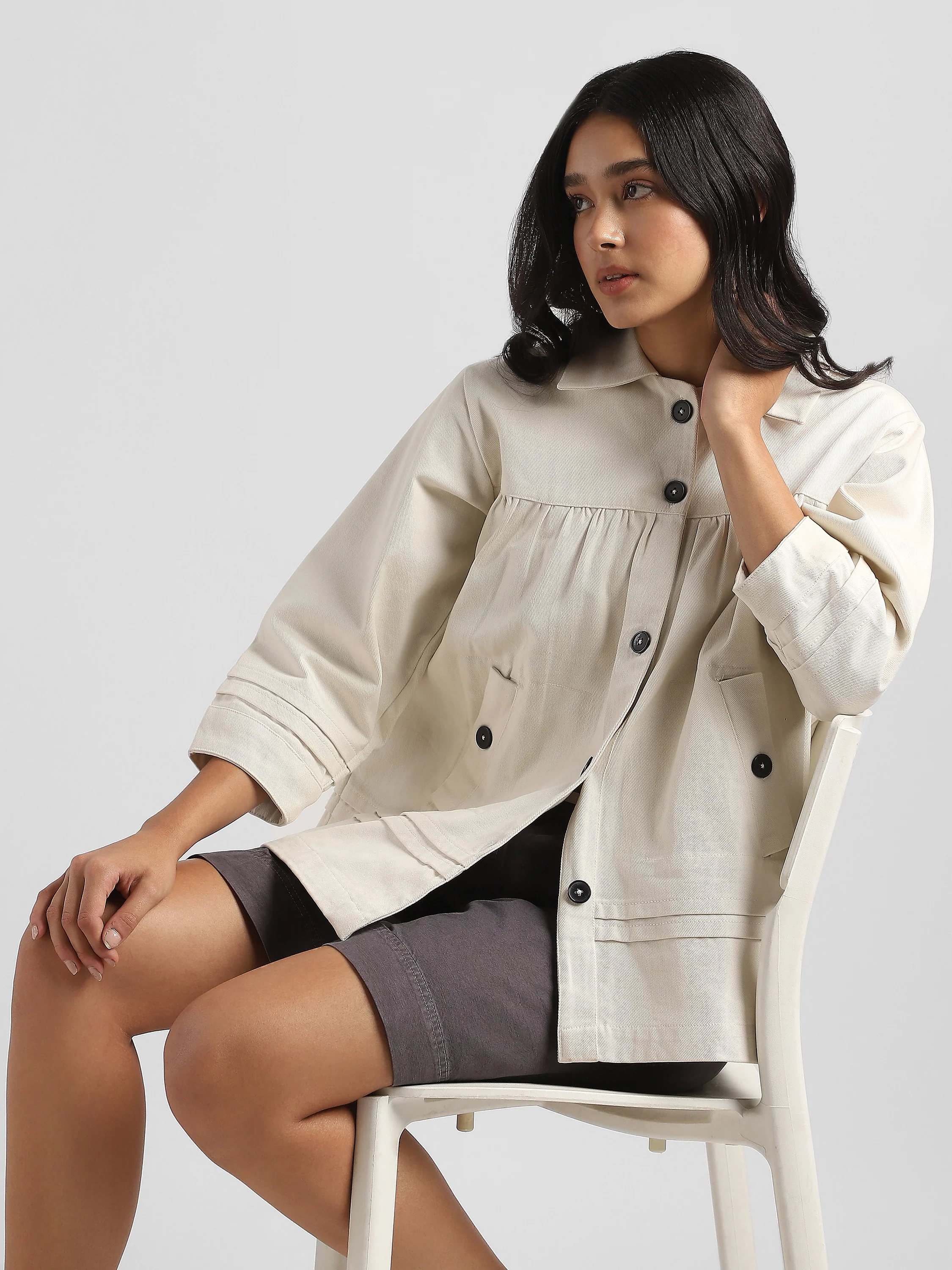 Women Beige Pleated Relaxed Jacket - Image 7