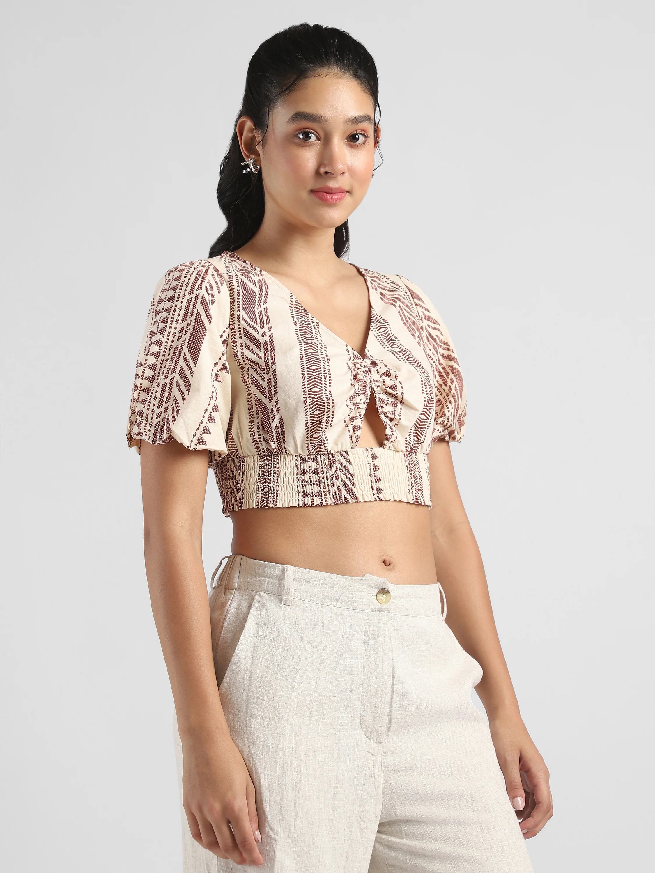 Women Beige Printed Crop Top - Image 3