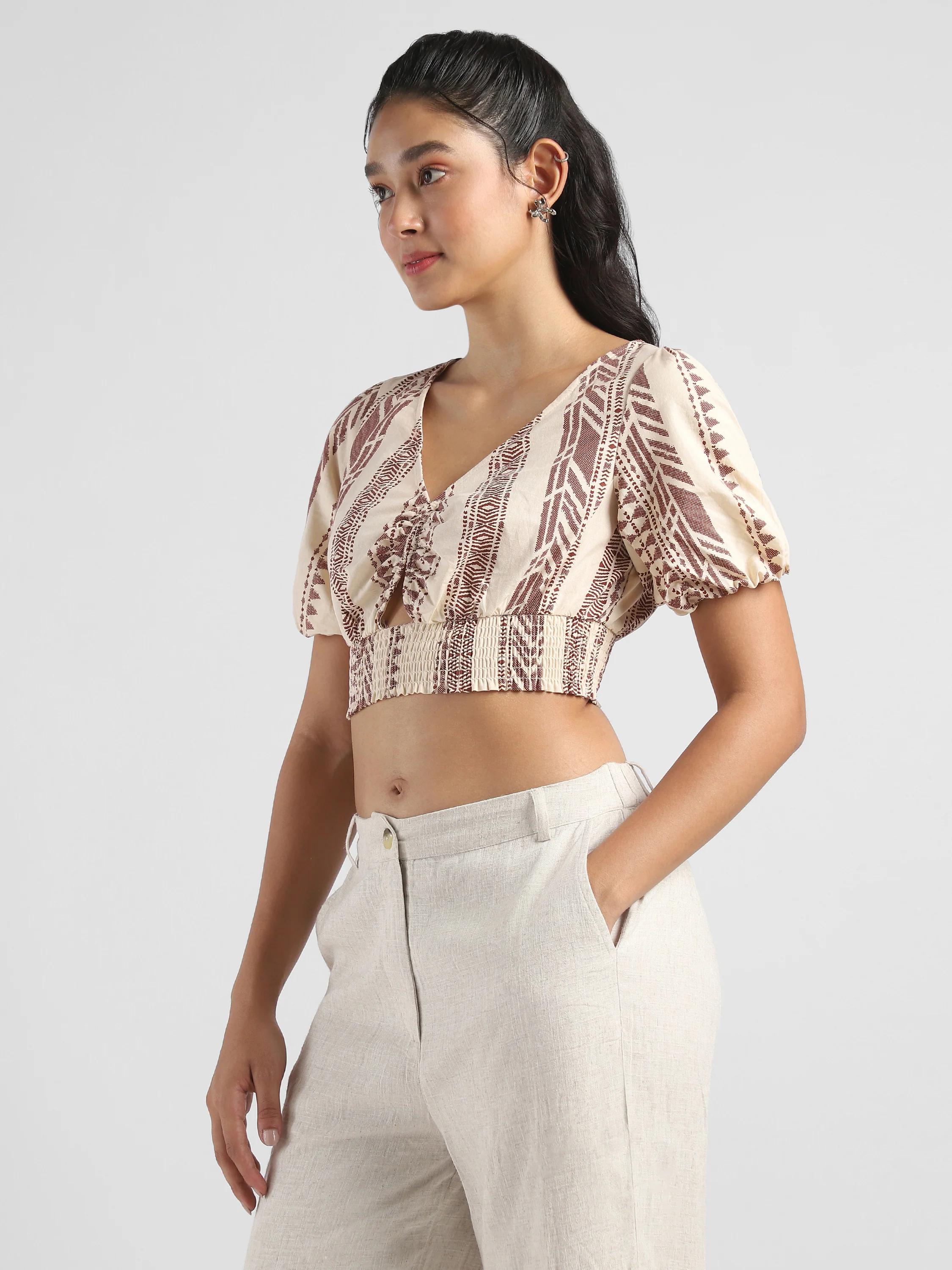 Women Beige Printed Crop Top - Image 5