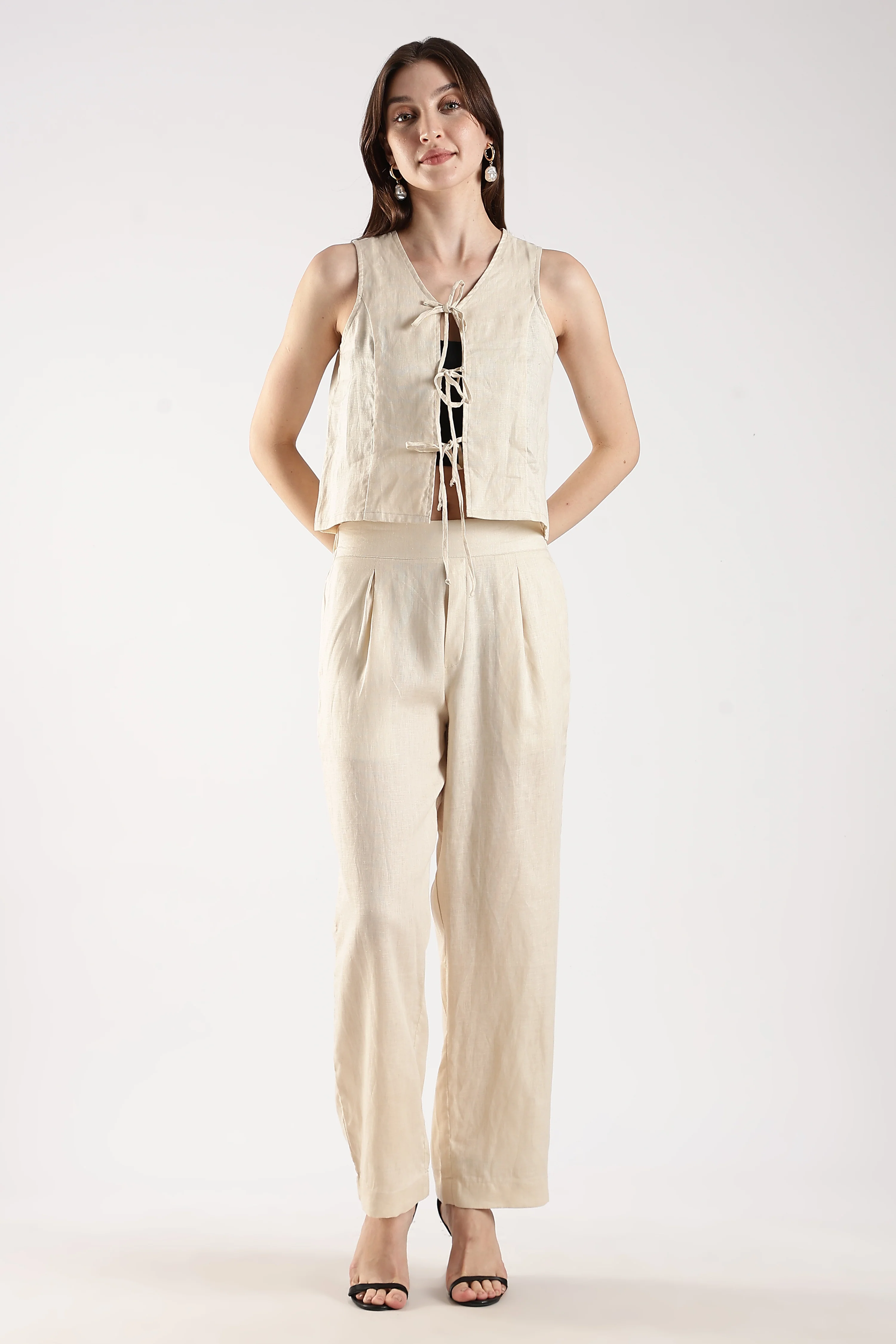 Women Beige Pure Linen Sleeveless Top With Front Tie-Ups - Image 5