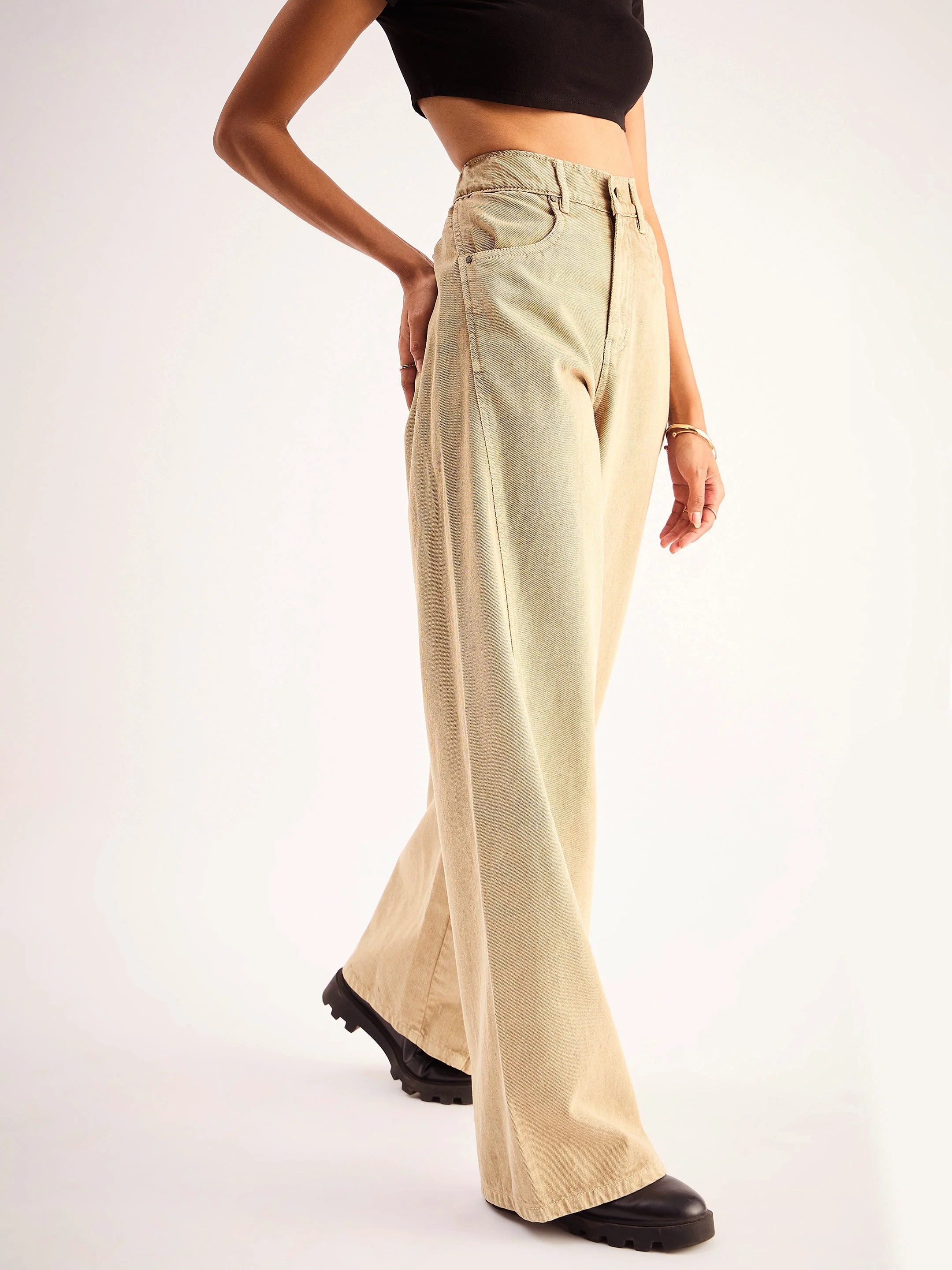 Women Beige Seam Detail Wide Leg Jeans - Image 3