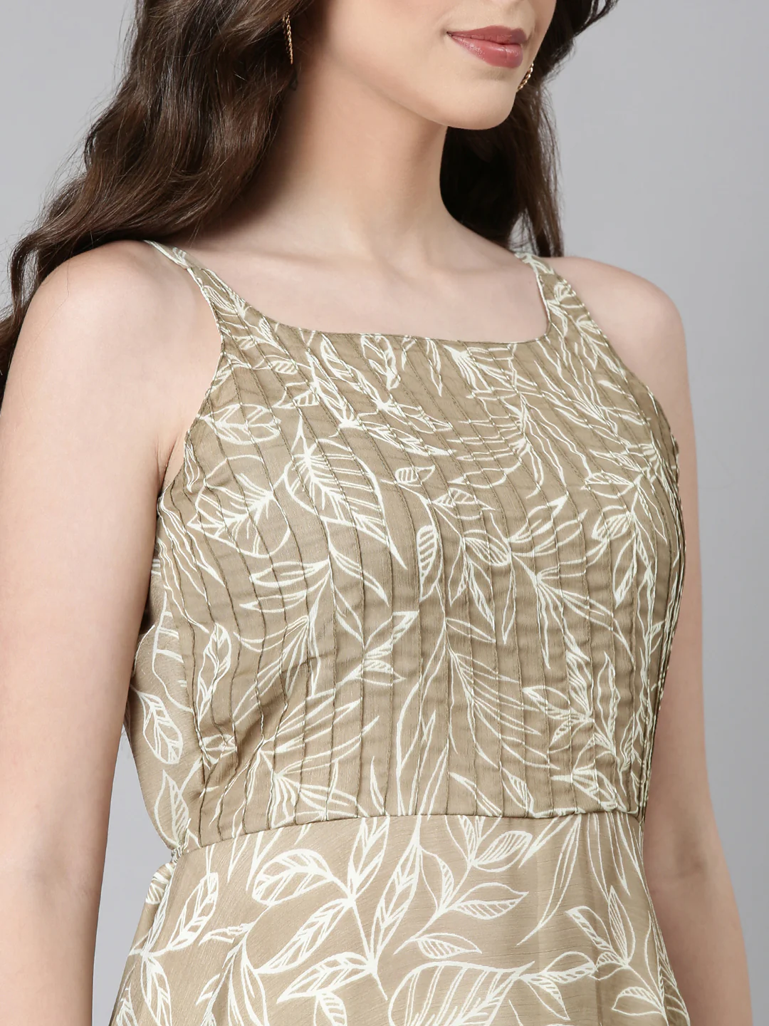 Women Beige Floral Chiffon Dress - Image 4