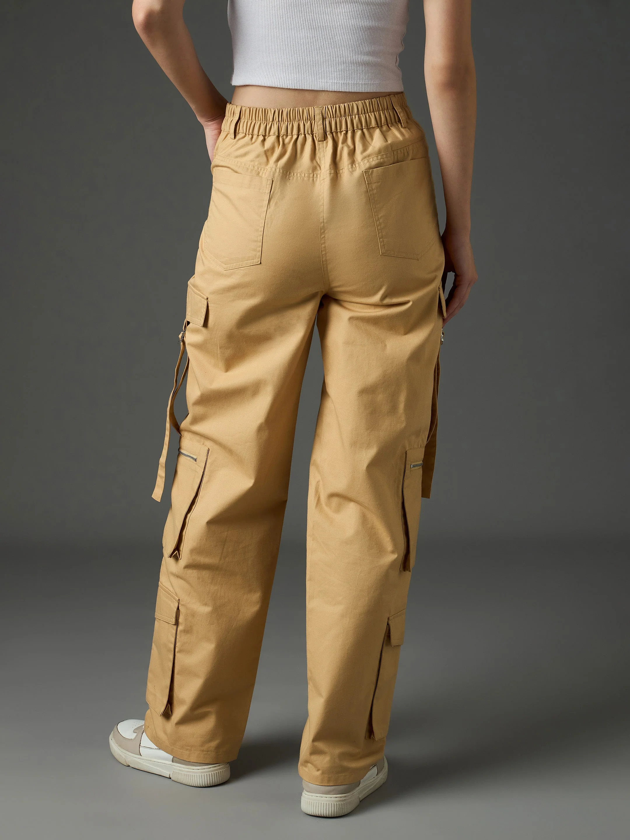 Women Beige Twill Zipper Pocket Cargo Straight Pants - Image 5