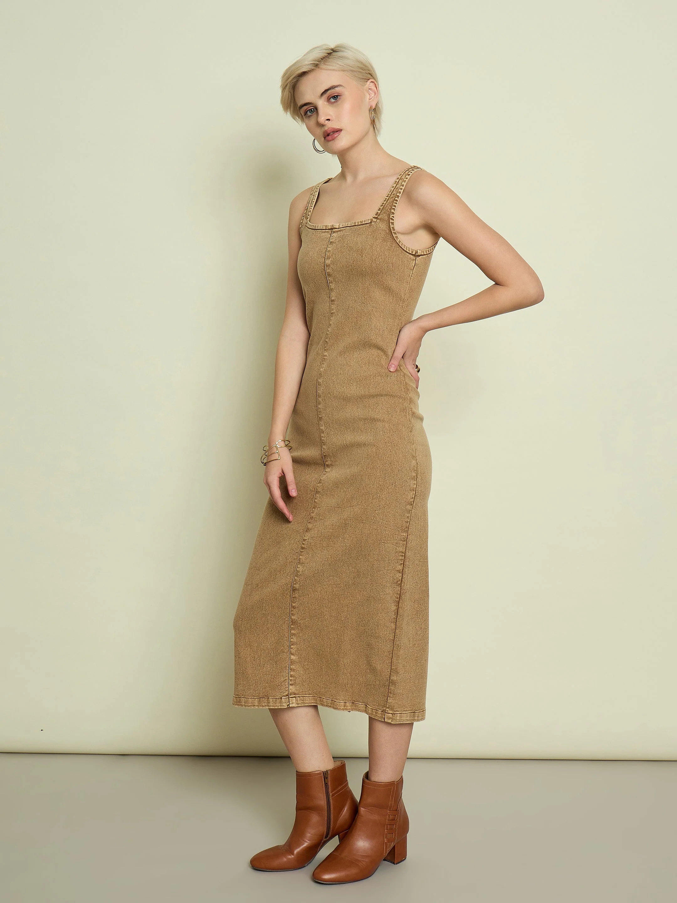 Women Beige Washed Denim Strappy Midi Dress - Image 3