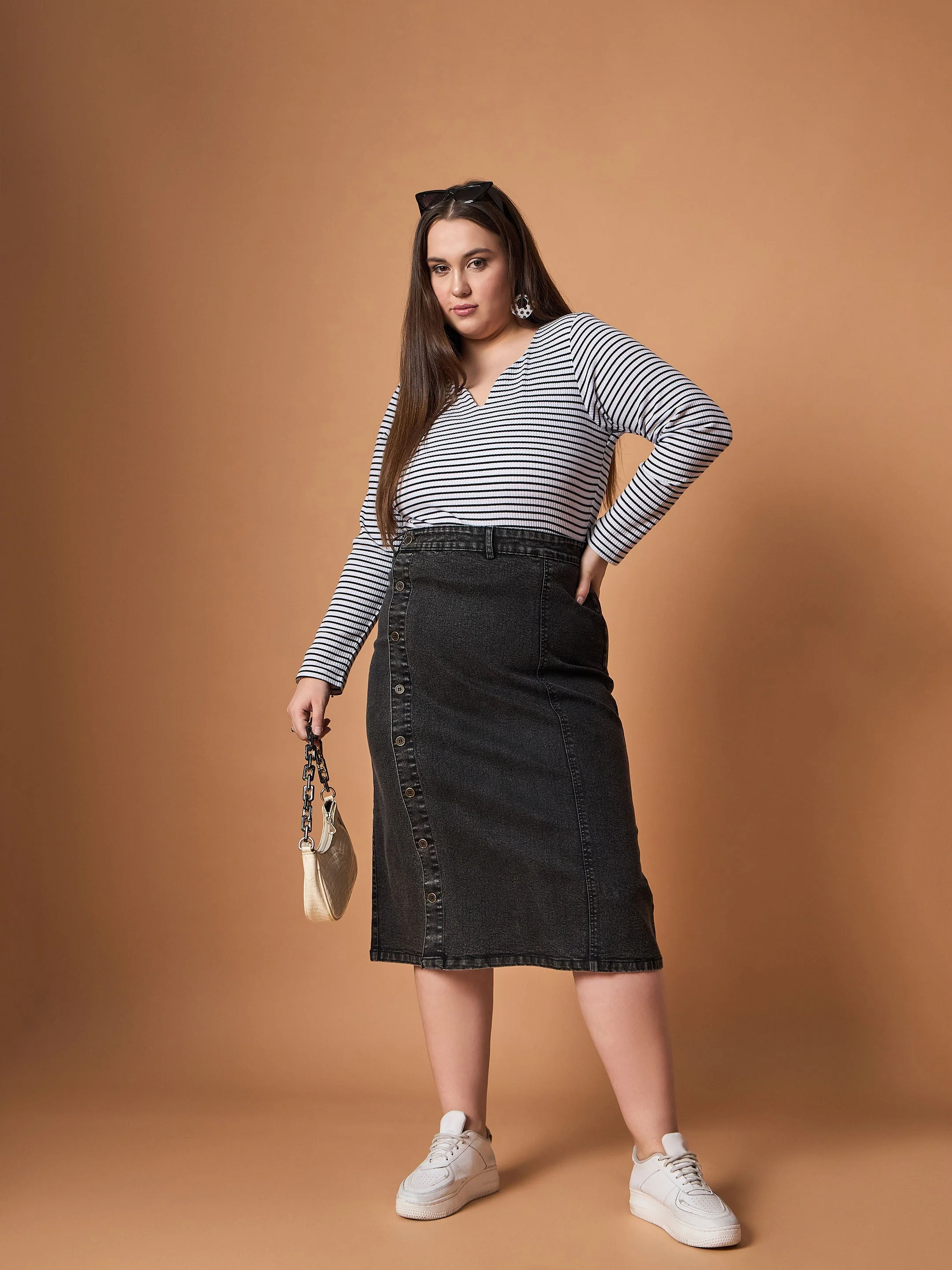 Women Black Acid Wash Denim Side Button Midi Skirt - Image 2