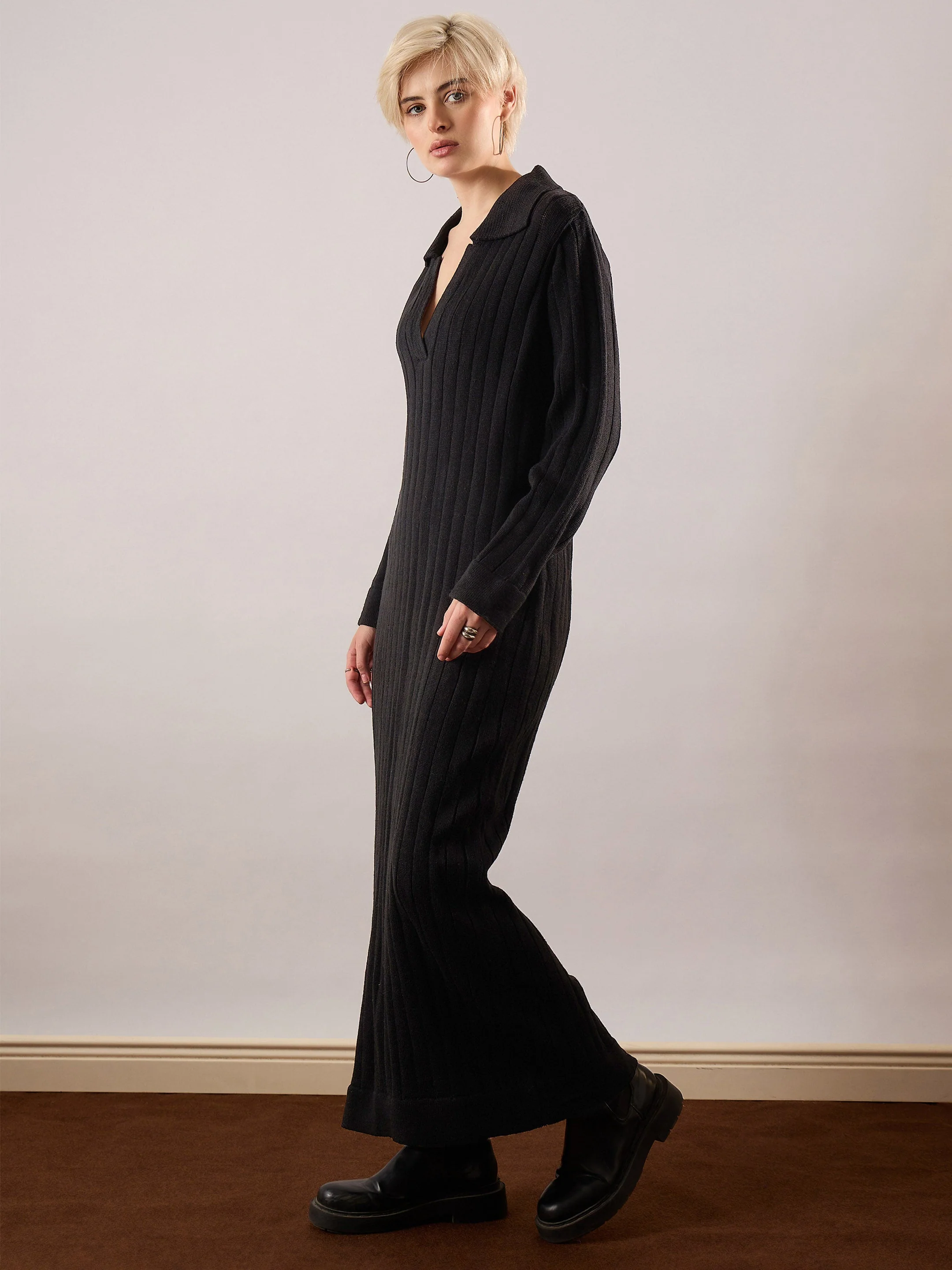 Women Black Acrylic Wool Collar Midi Dress - Image 3