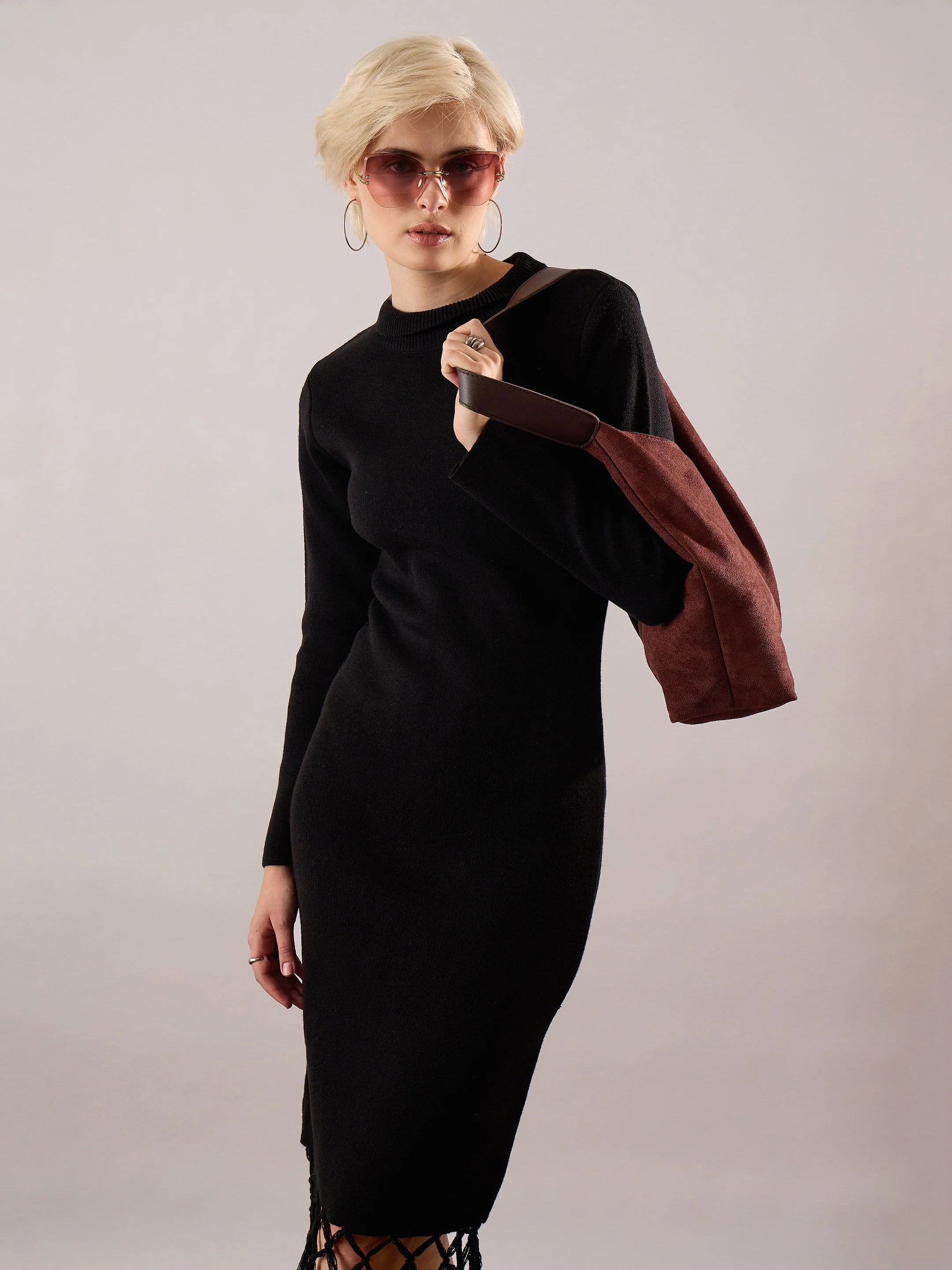 Women Black Acrylic Wool Hem Frindge Detail Midi Dress - Image 2