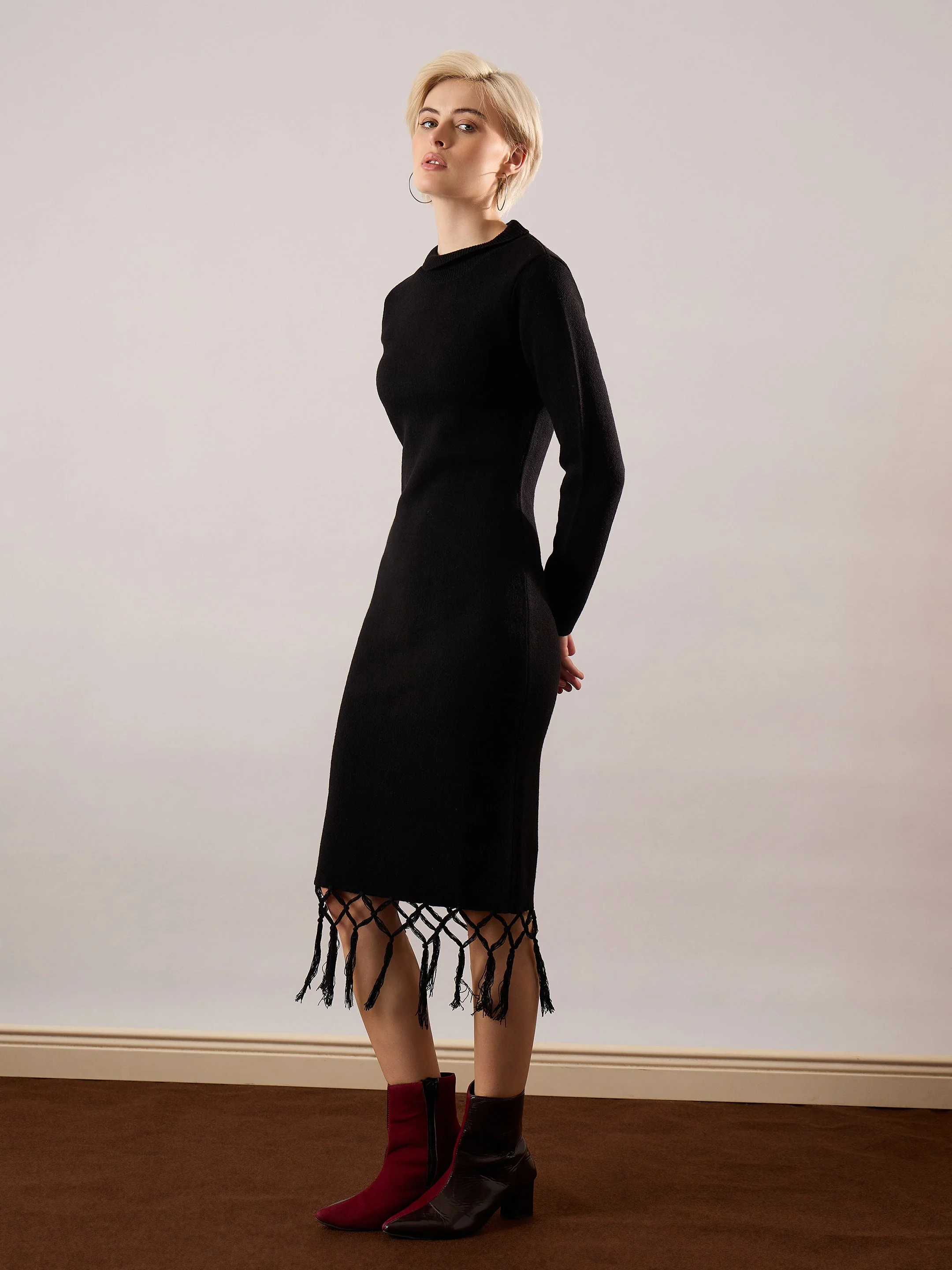 Women Black Acrylic Wool Hem Frindge Detail Midi Dress - Image 3