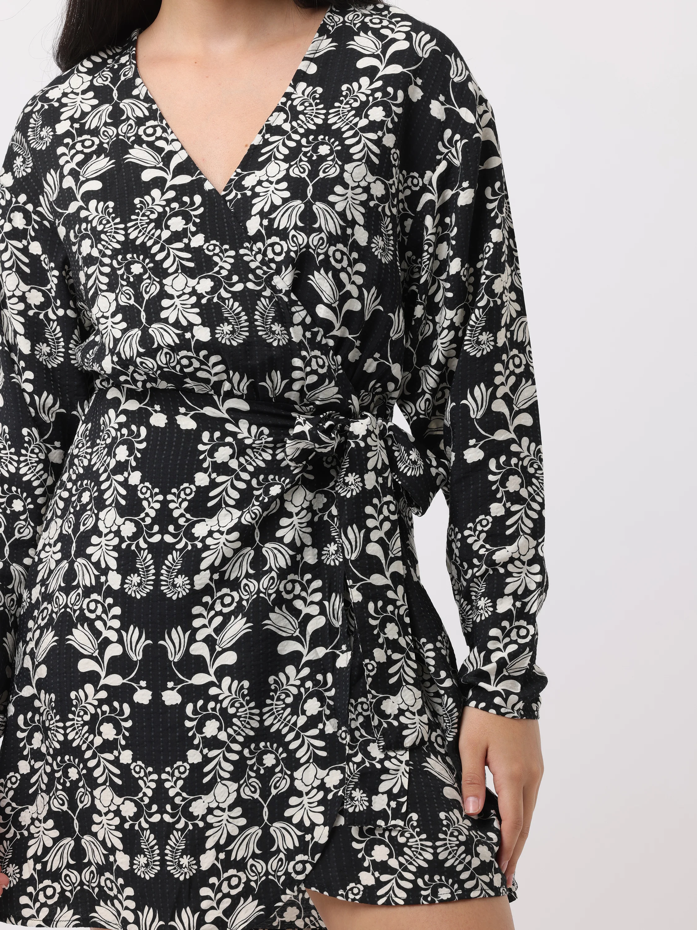 Women Black and White Printed Wrap around dress - Image 6