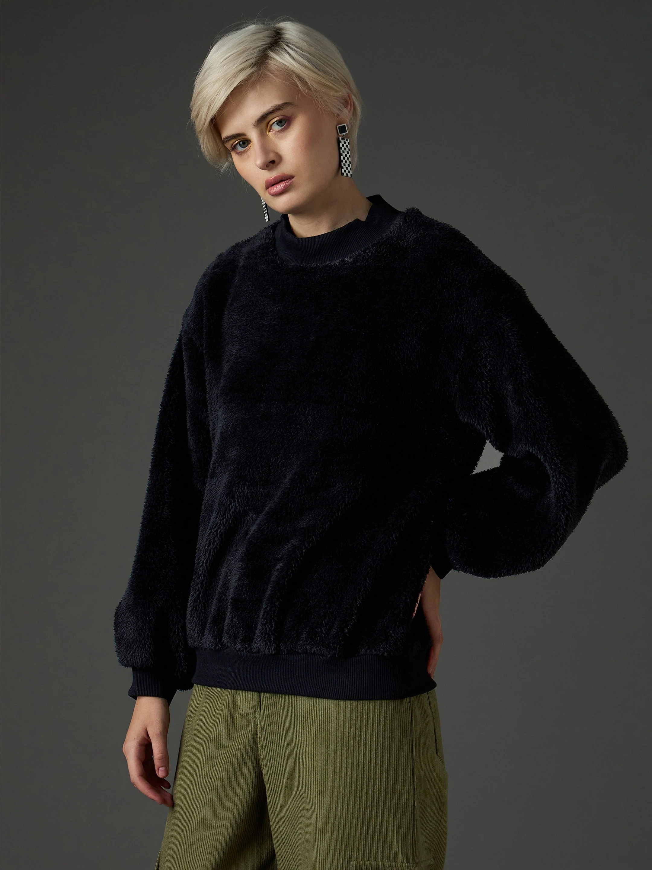 Women Black Balloon Sleeve Faux Fur Sweatshirt - Image 3