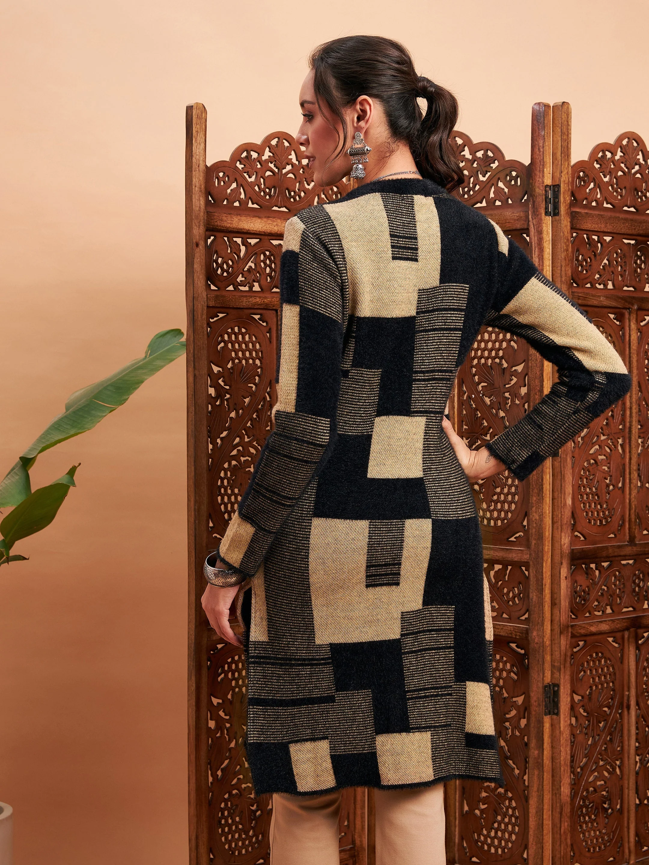 Women Black & Beige Hair Wool Straight Kurta - Image 5