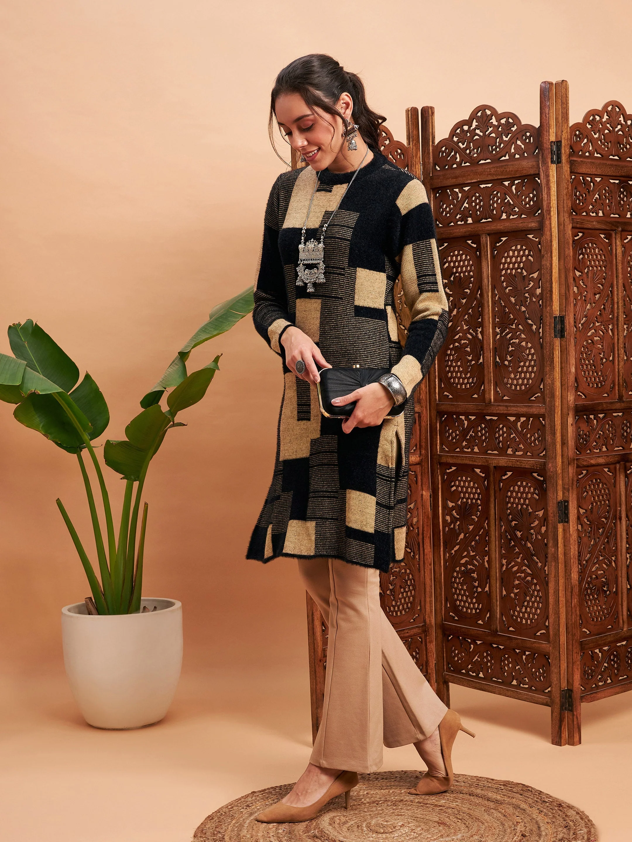 Women Black & Beige Hair Wool Straight Kurta - Image 6