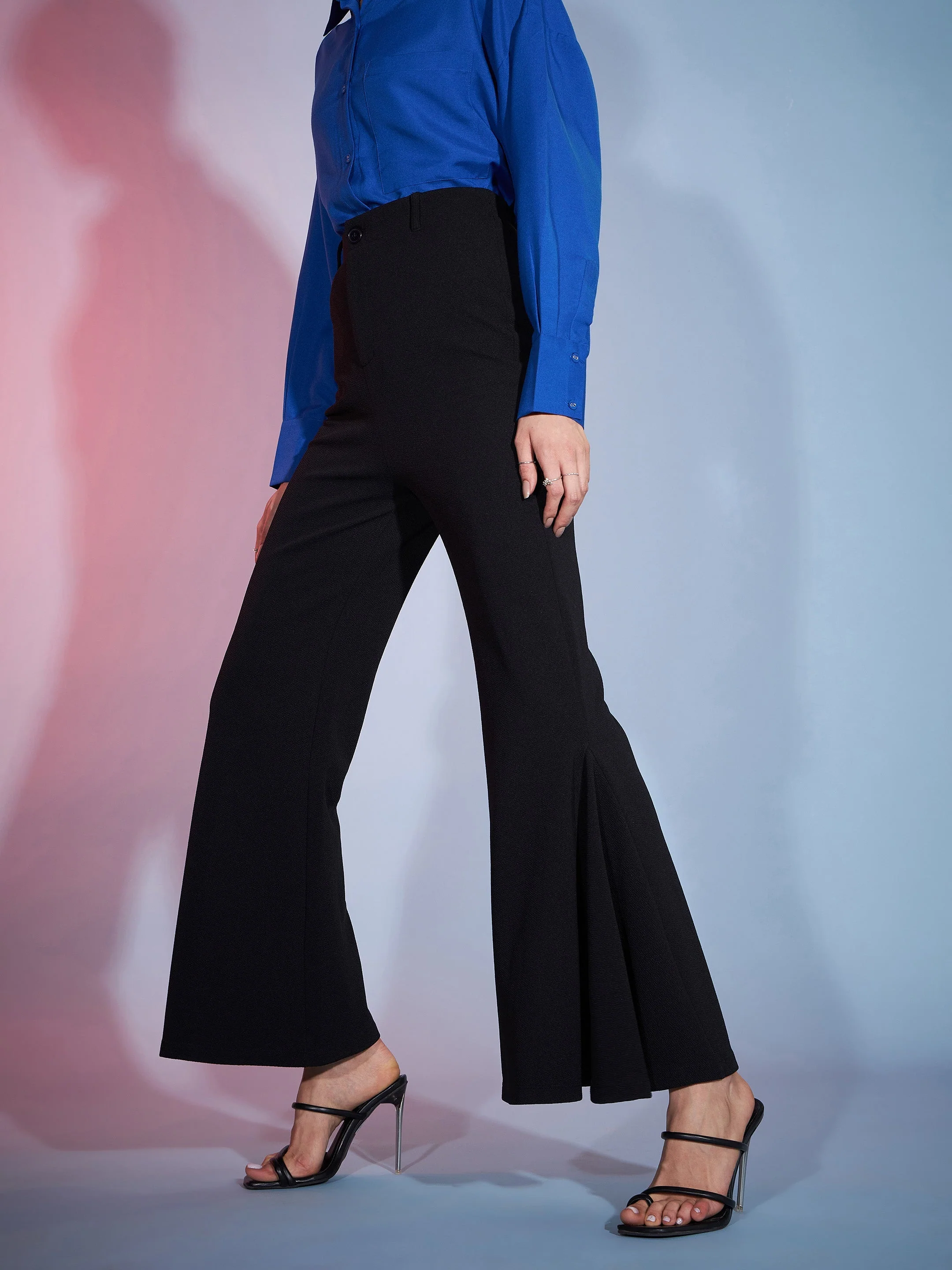Women Black Bell Bottom Kick Pleats Knitted Pants - Image 3