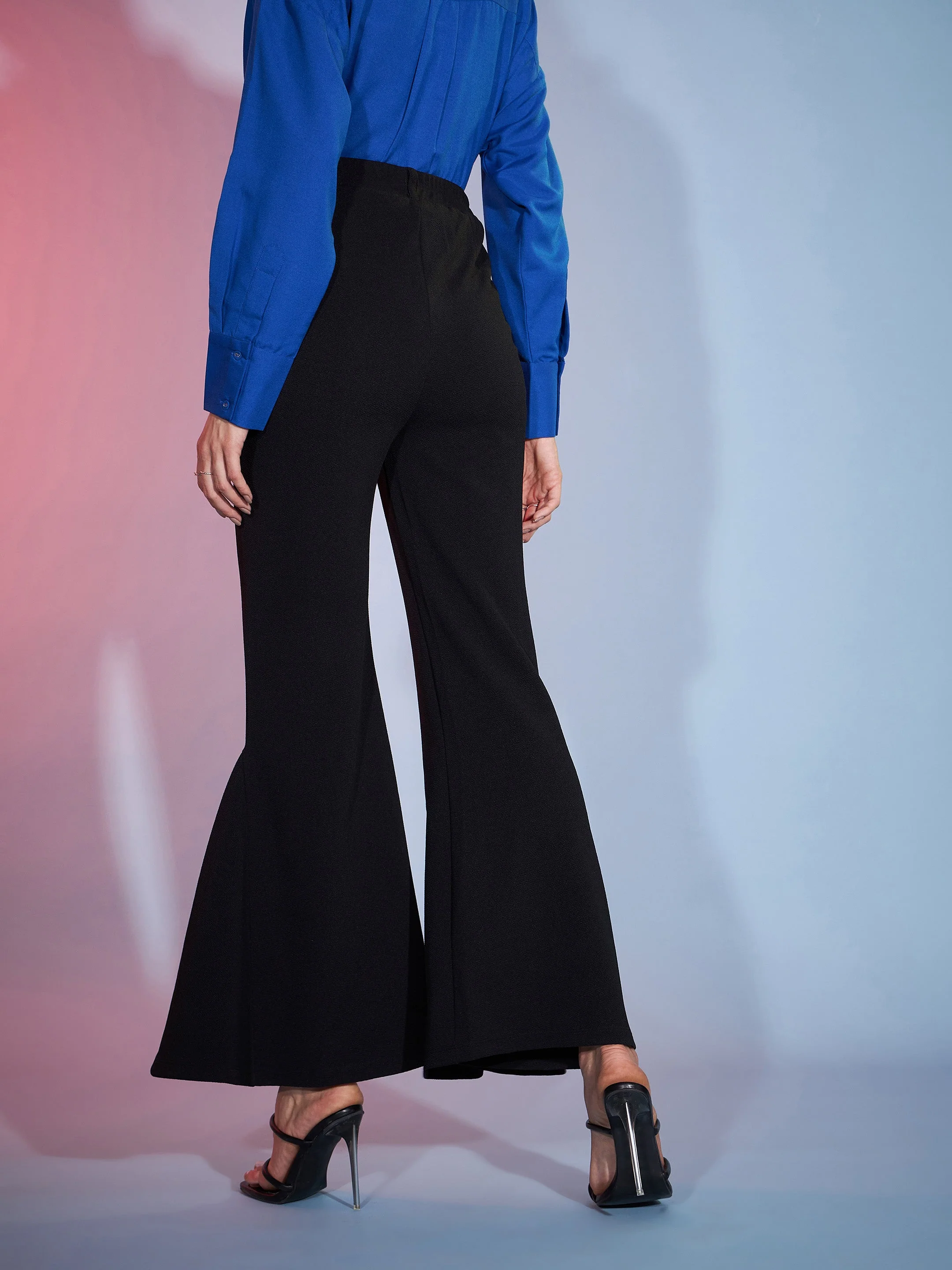 Women Black Bell Bottom Kick Pleats Knitted Pants - Image 5