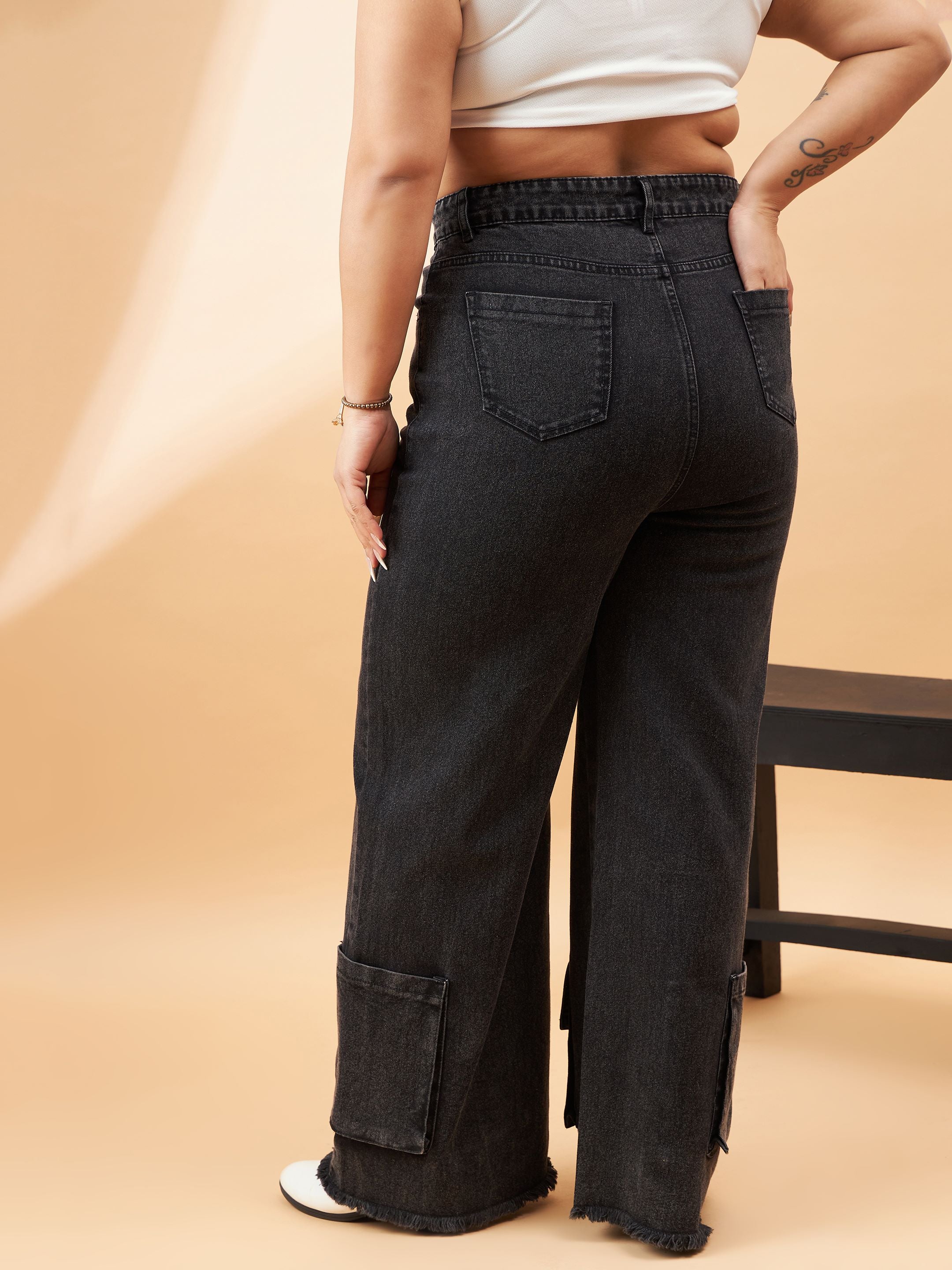 Women Black Blast Hem Pockets Straight Jeans - Image 5