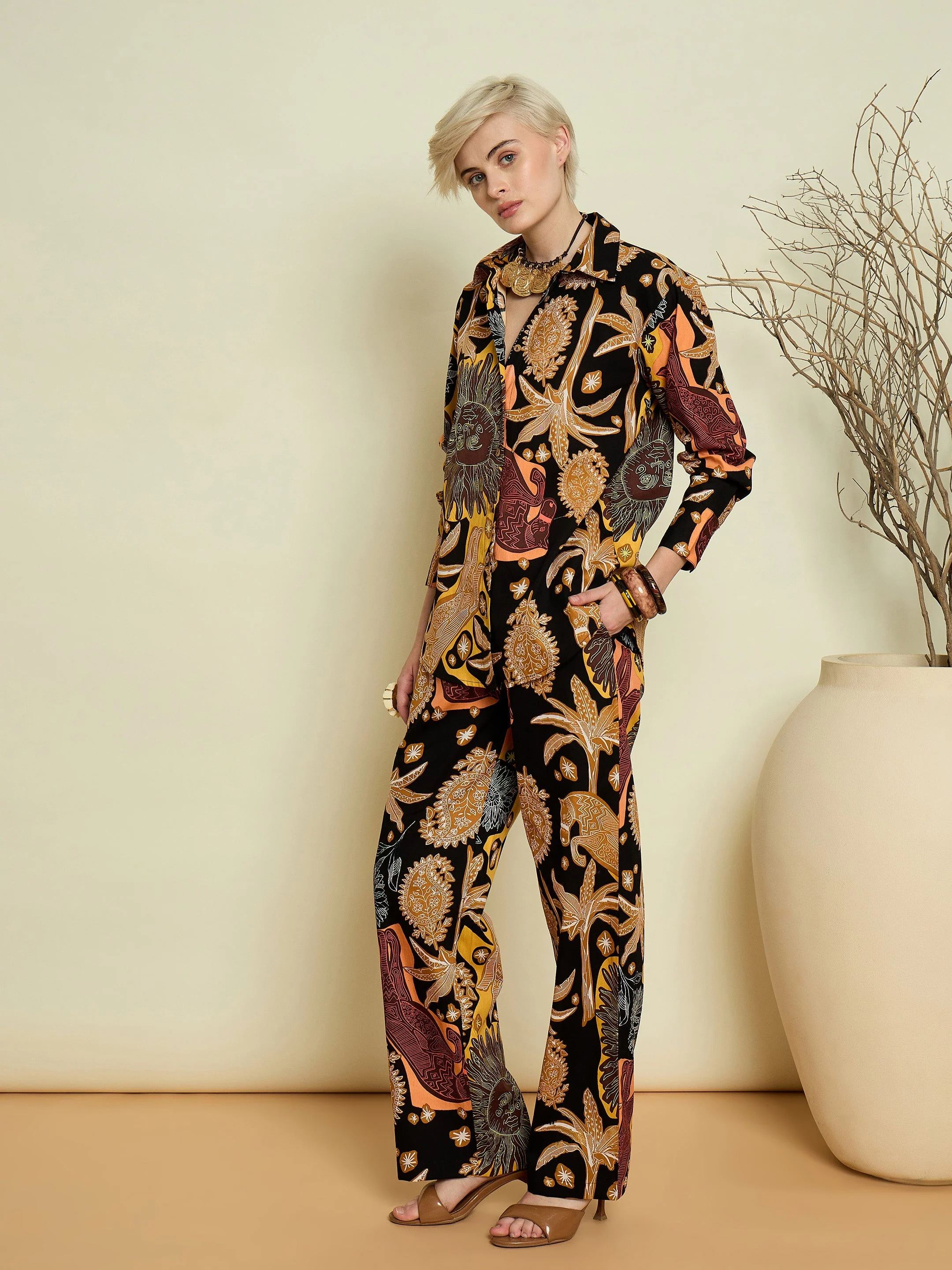 Women Black Boho Printed Shirt With Straight Pants - Image 5