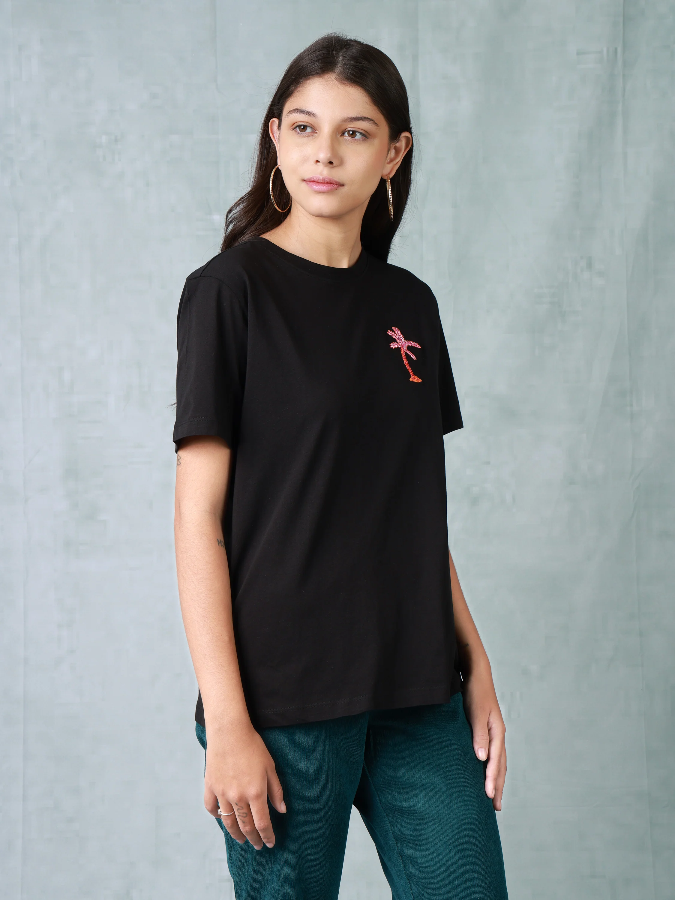 Women Black California Organic Cotton T-shirt - Image 4