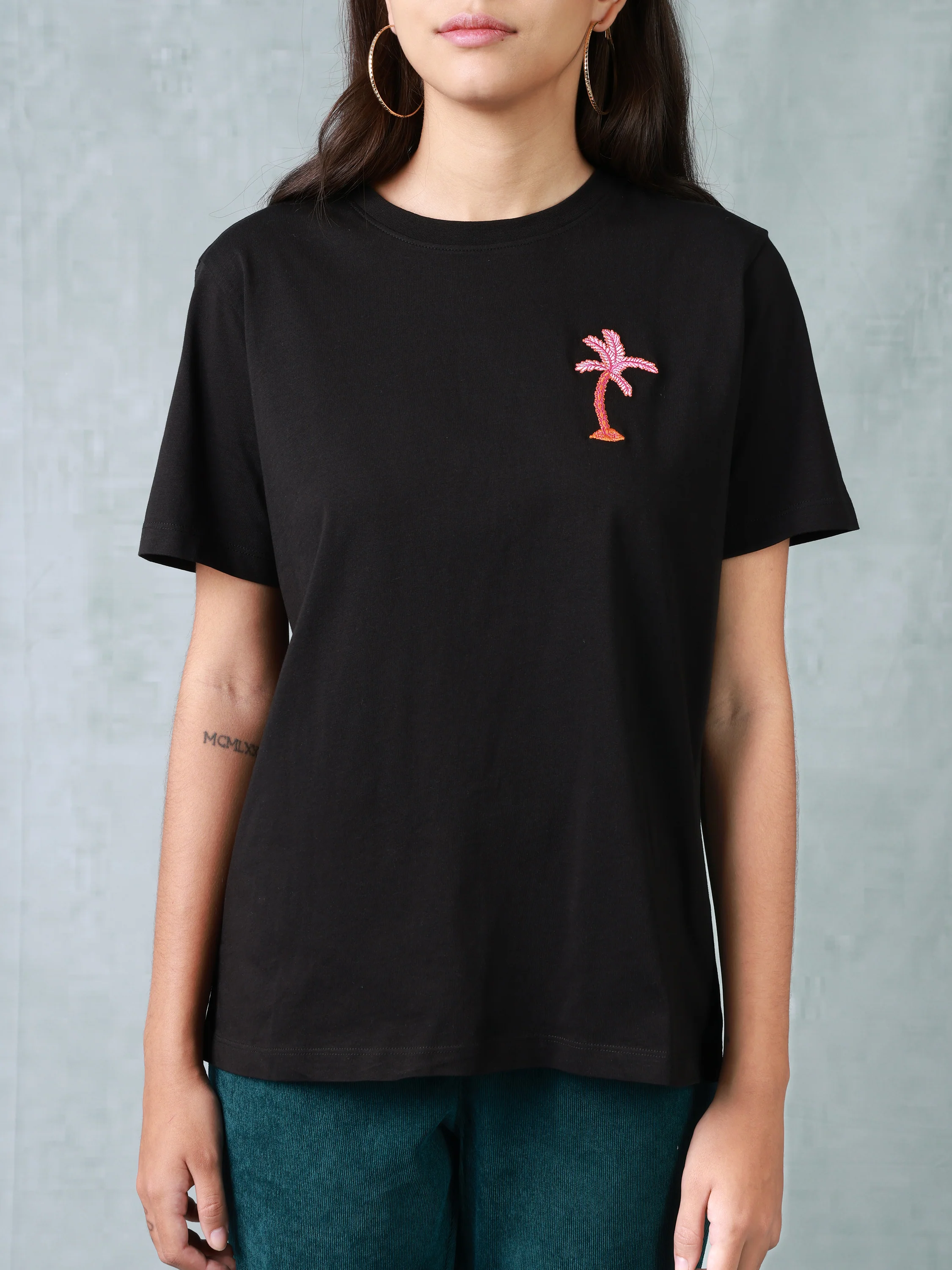 Women Black California Organic Cotton T-shirt - Image 5