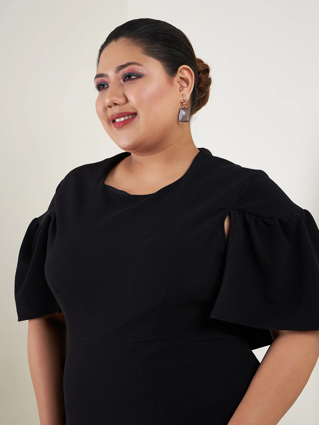 Women Black Cape Sleeves Bodycon Midi Dress - Image 5