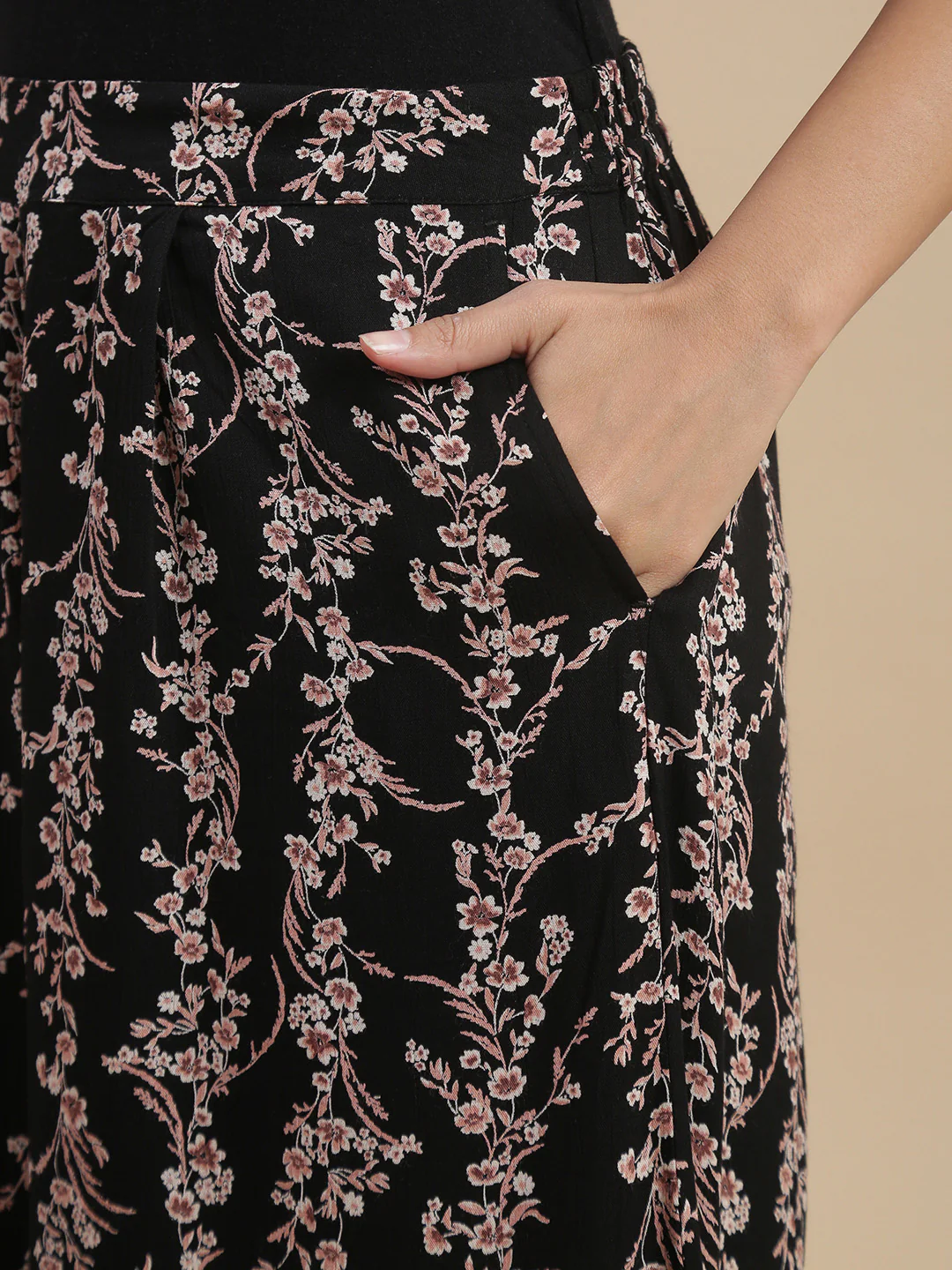Women Black Casual Culottes - Image 2