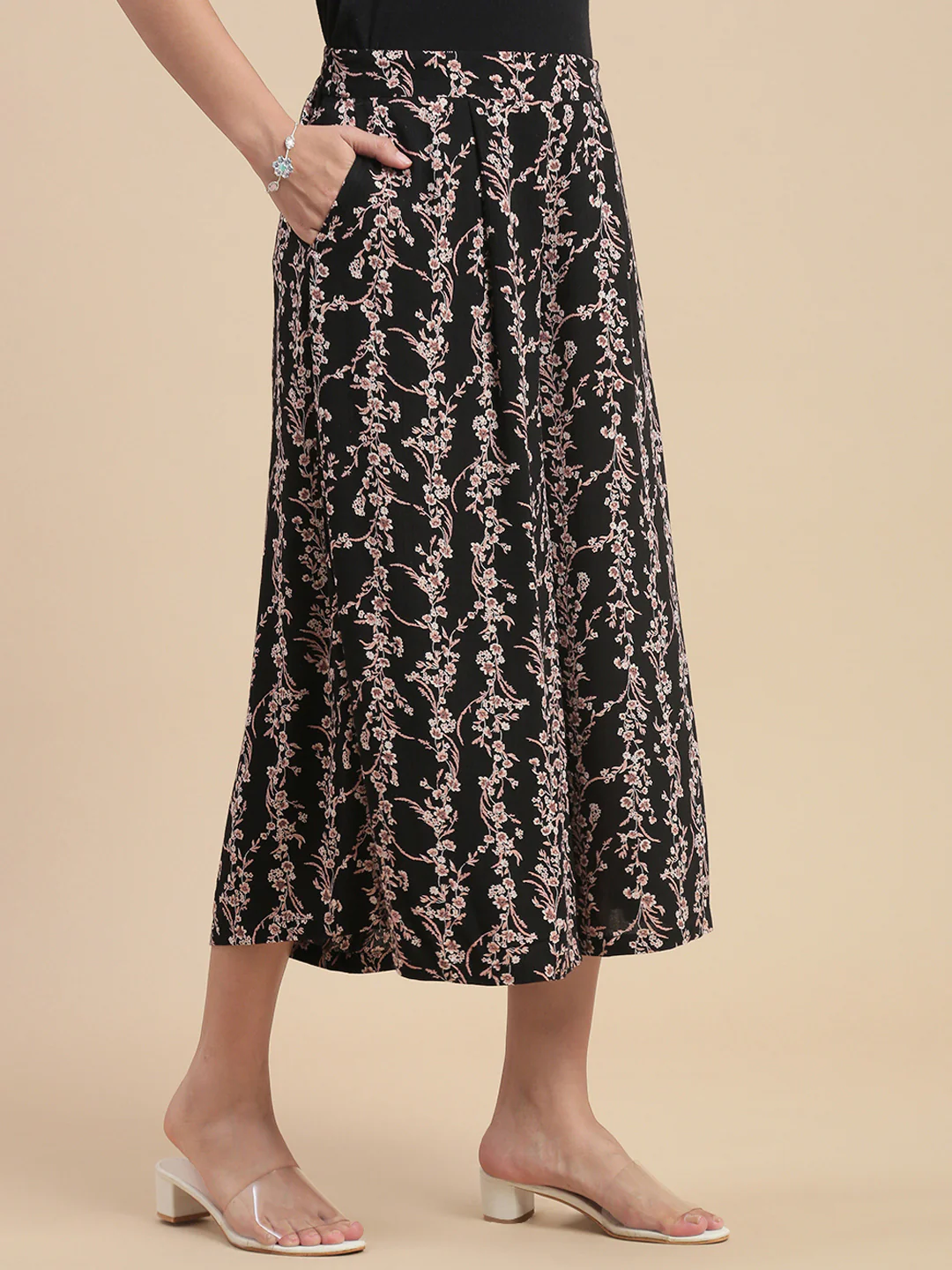 Women Black Casual Culottes - Image 4