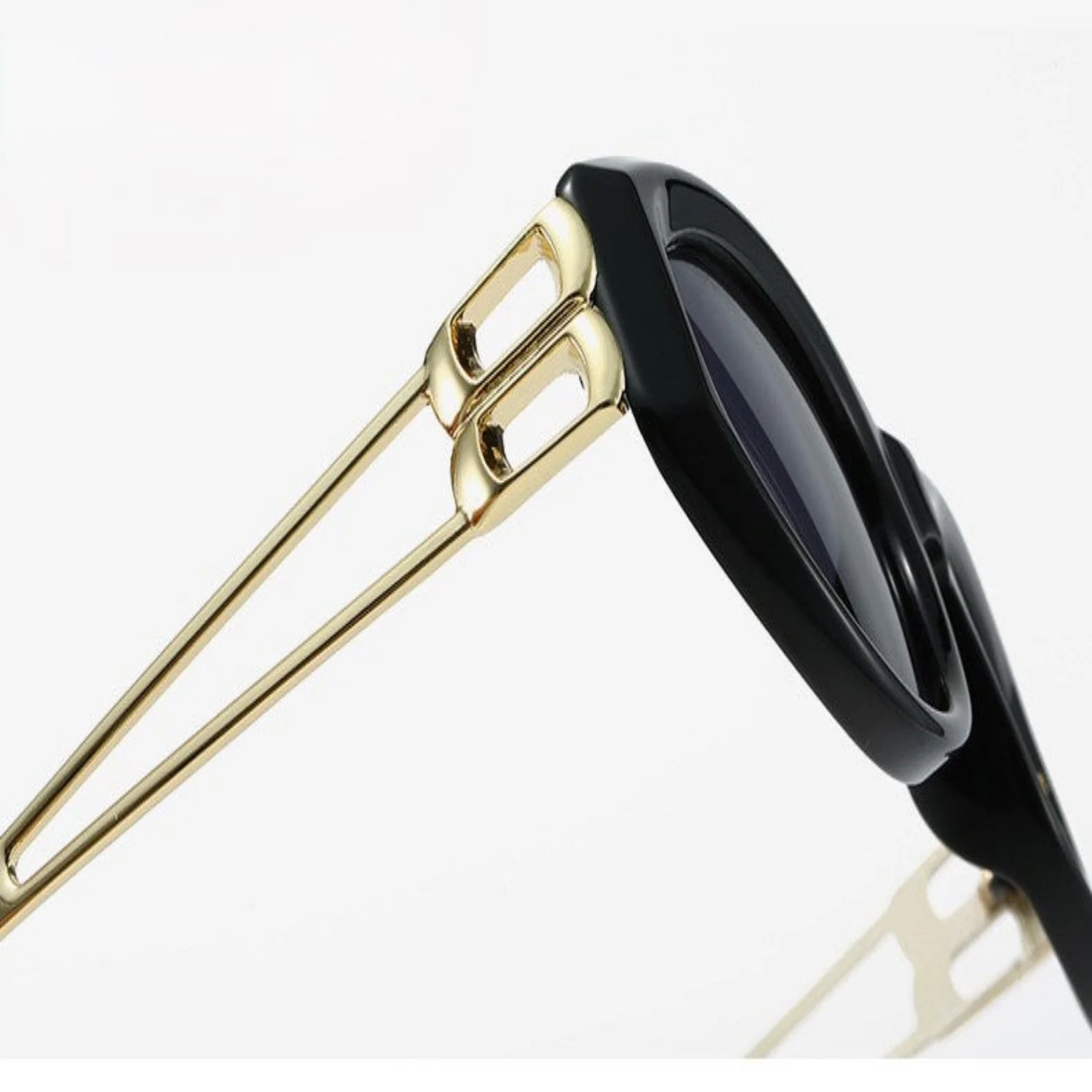 Women Black Cat Eye Sunglasses - Image 2