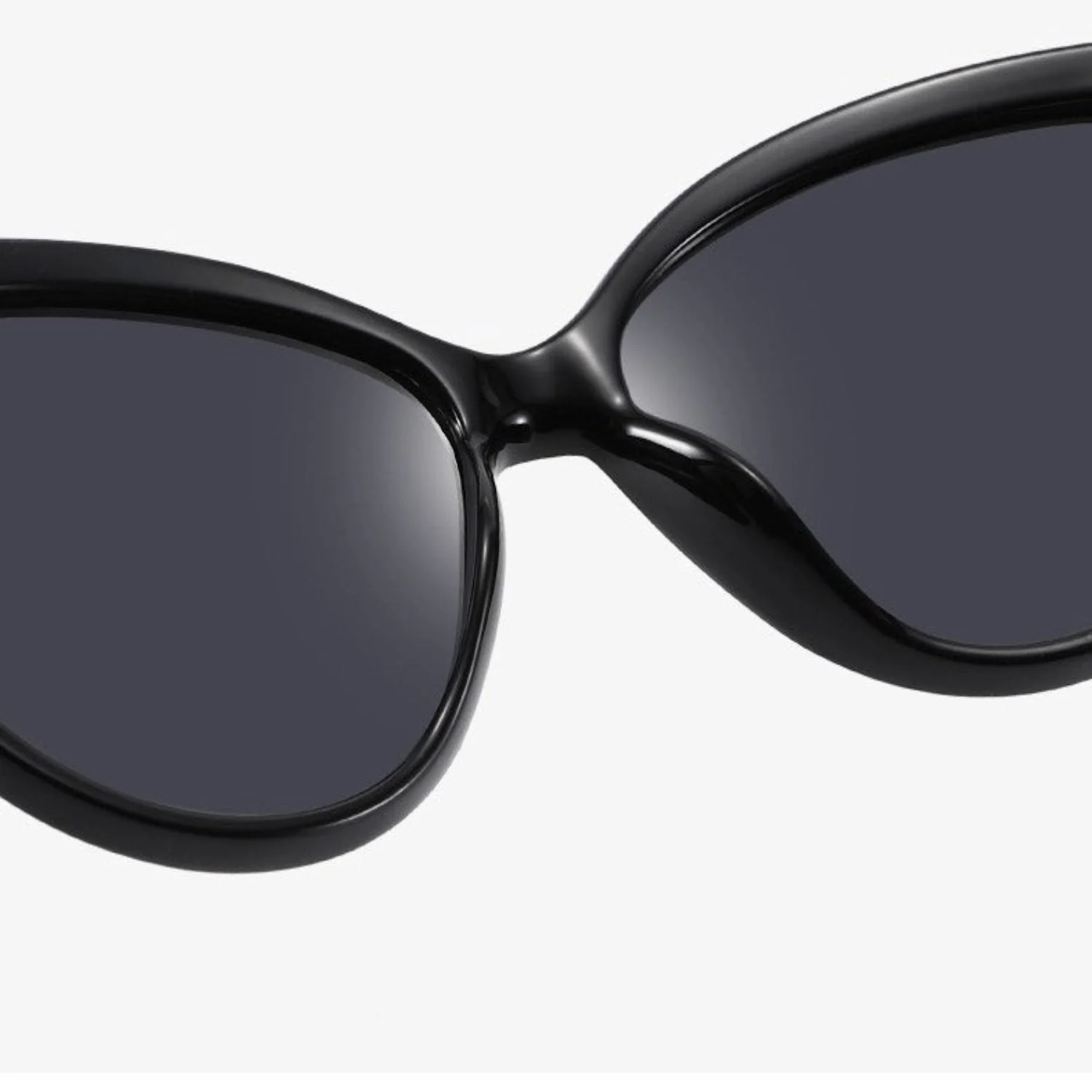 Women Black Cat Eye Sunglasses - Image 4