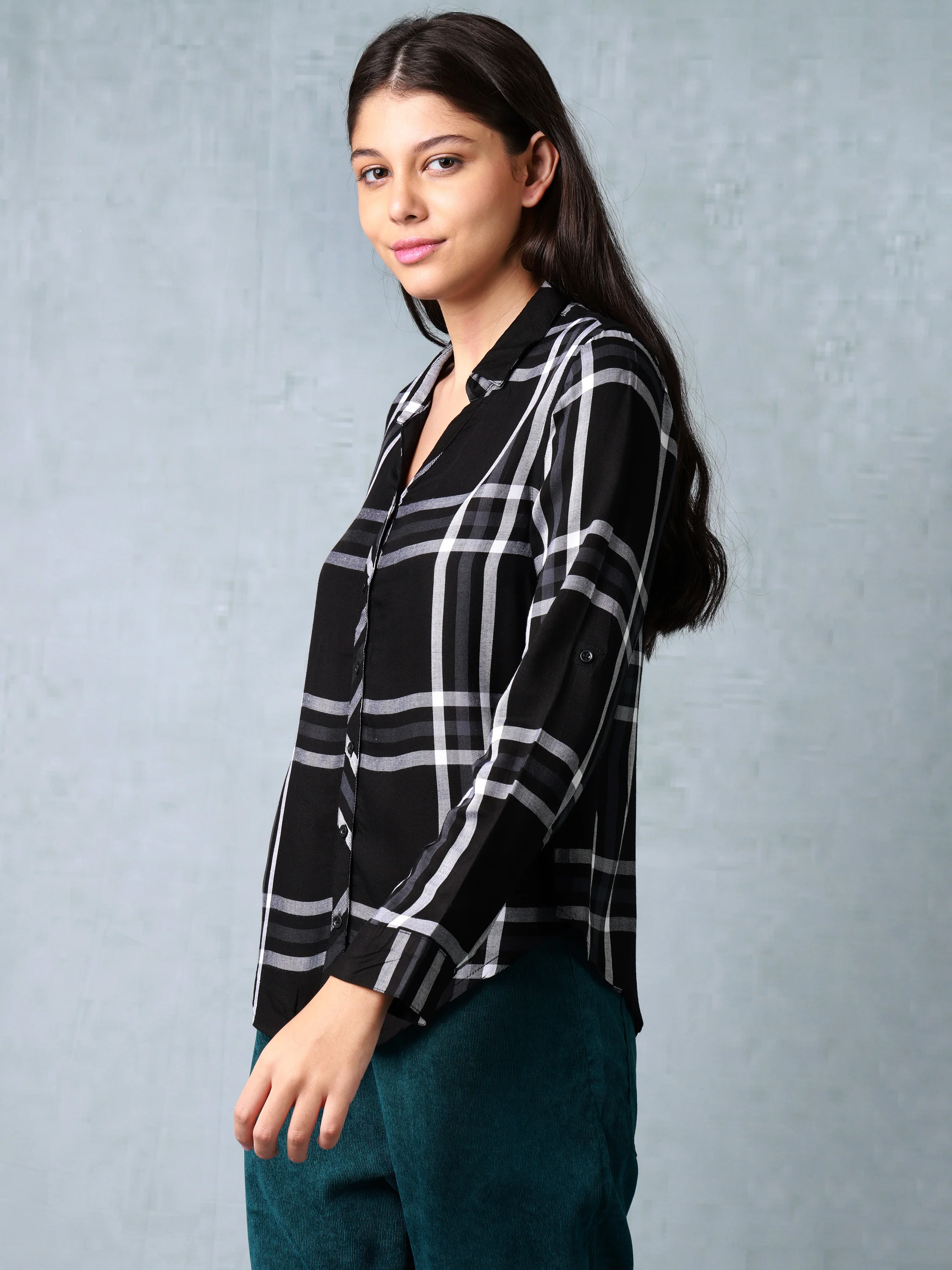 Women Black Check Shirt - Image 3