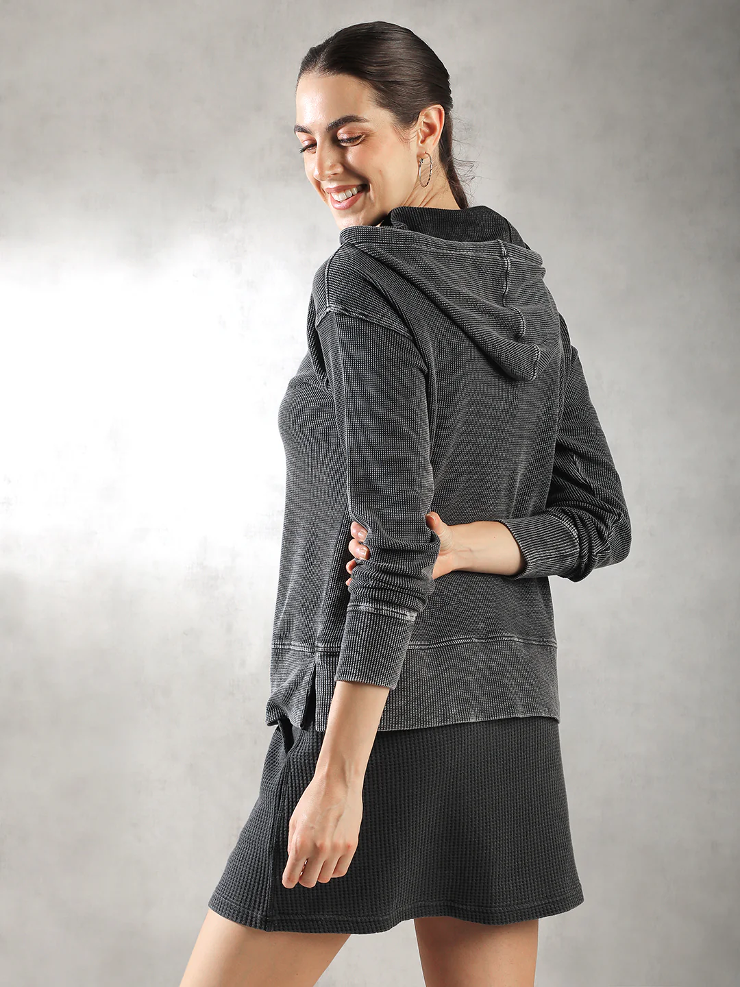Women Charcoal Ribbed Hoodie - Image 4