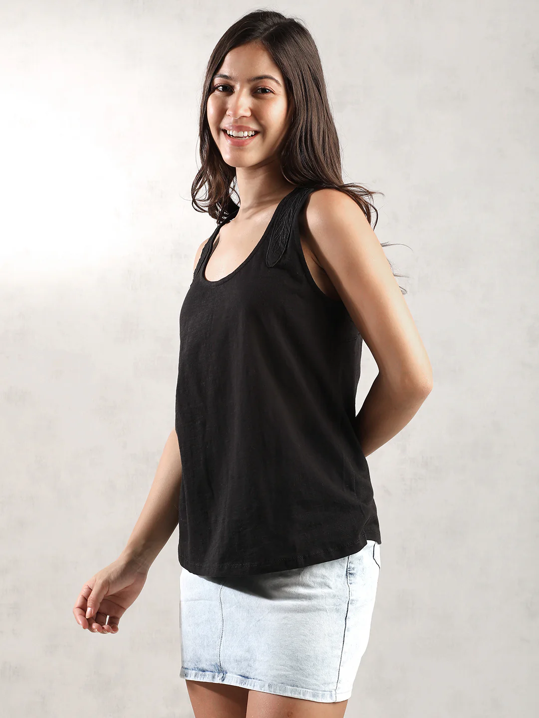 Women Black Comfort Fit Tank Top - Image 5