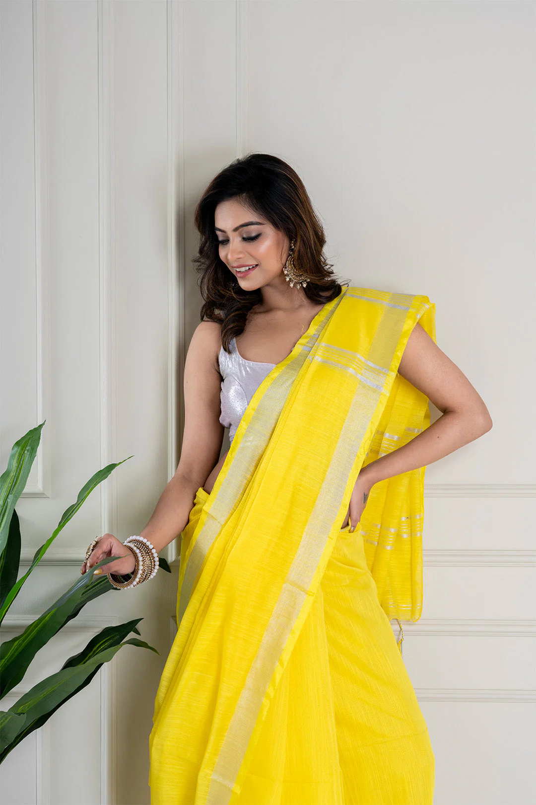 Women Black Cotton Silk Sequence Saree - Image 4