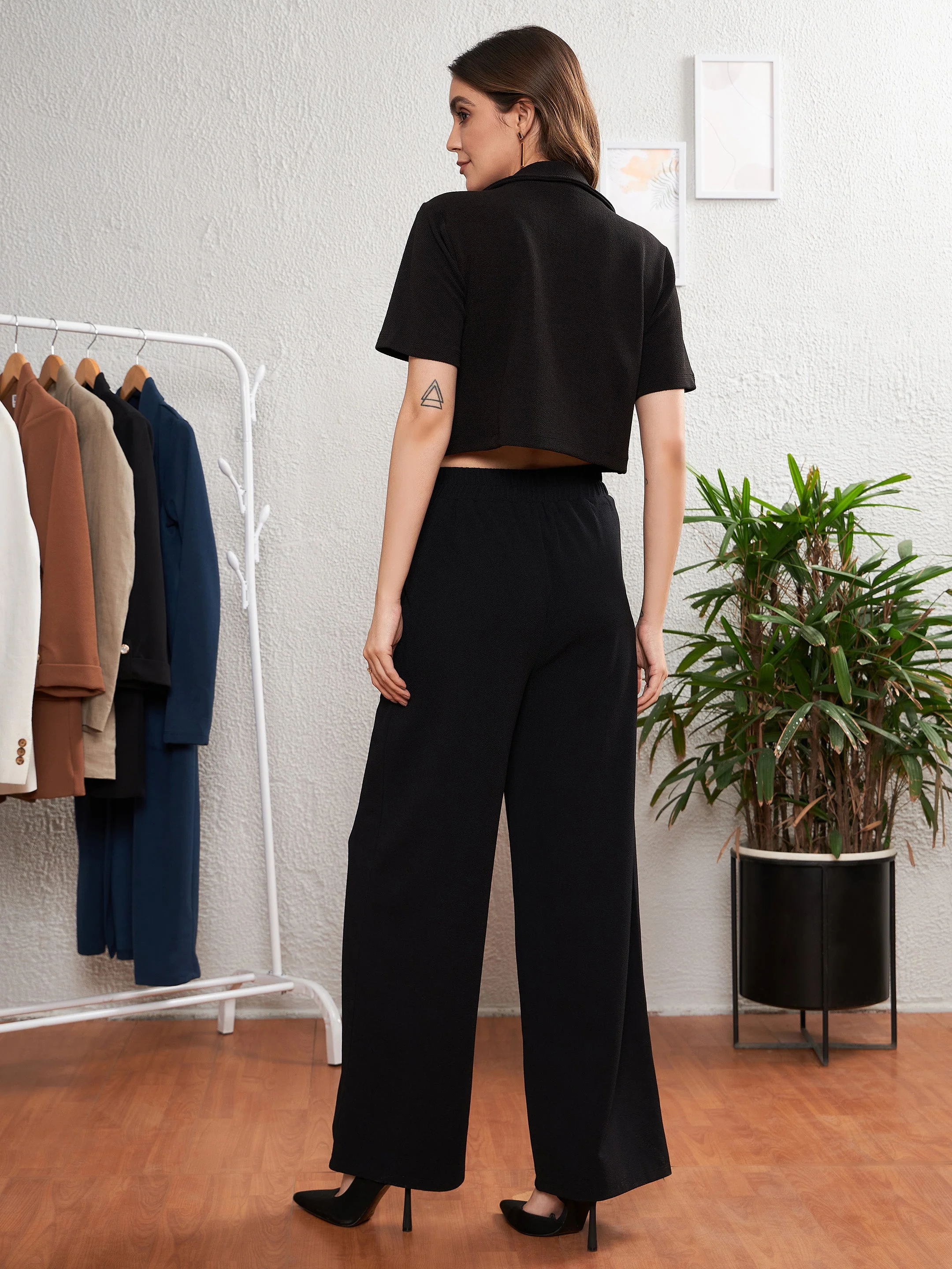 Women Black Crop Blazer With Palazzo Pants - Image 6