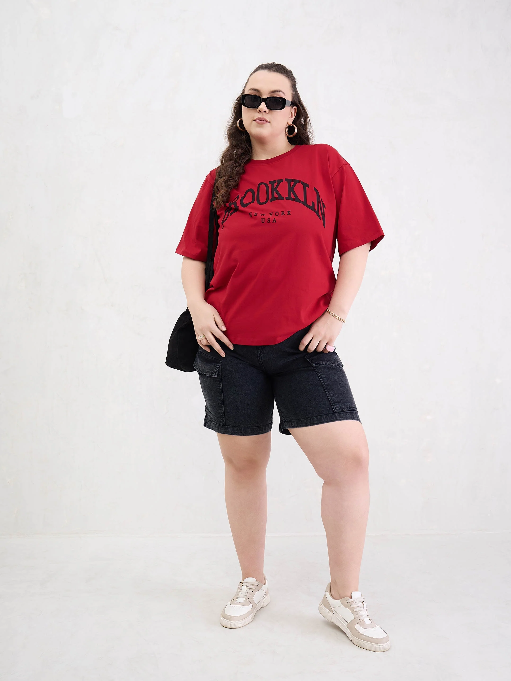 Women Black Denim Hem Pockets Bermuda Shorts - Image 2