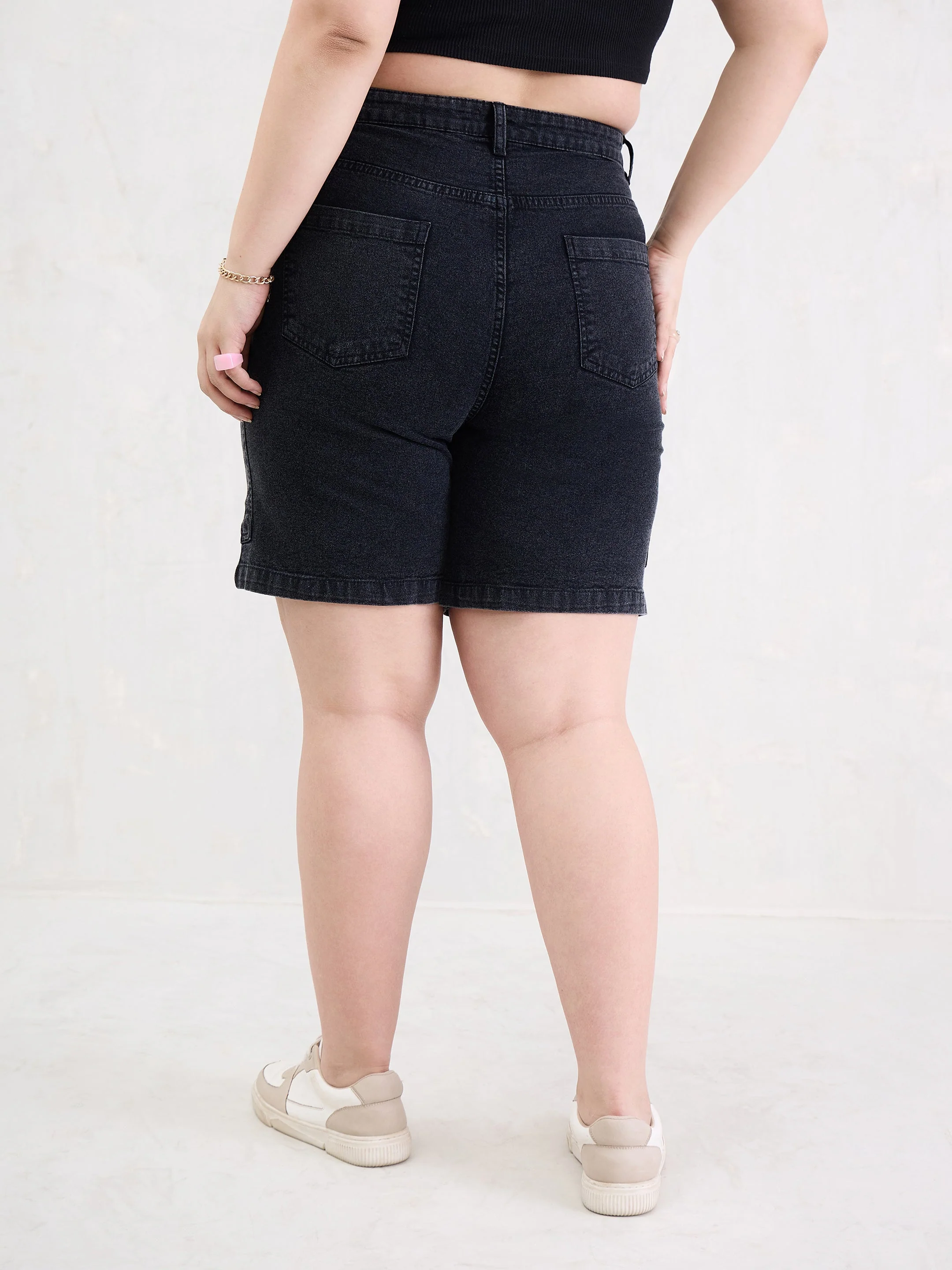 Women Black Denim Hem Pockets Bermuda Shorts - Image 5