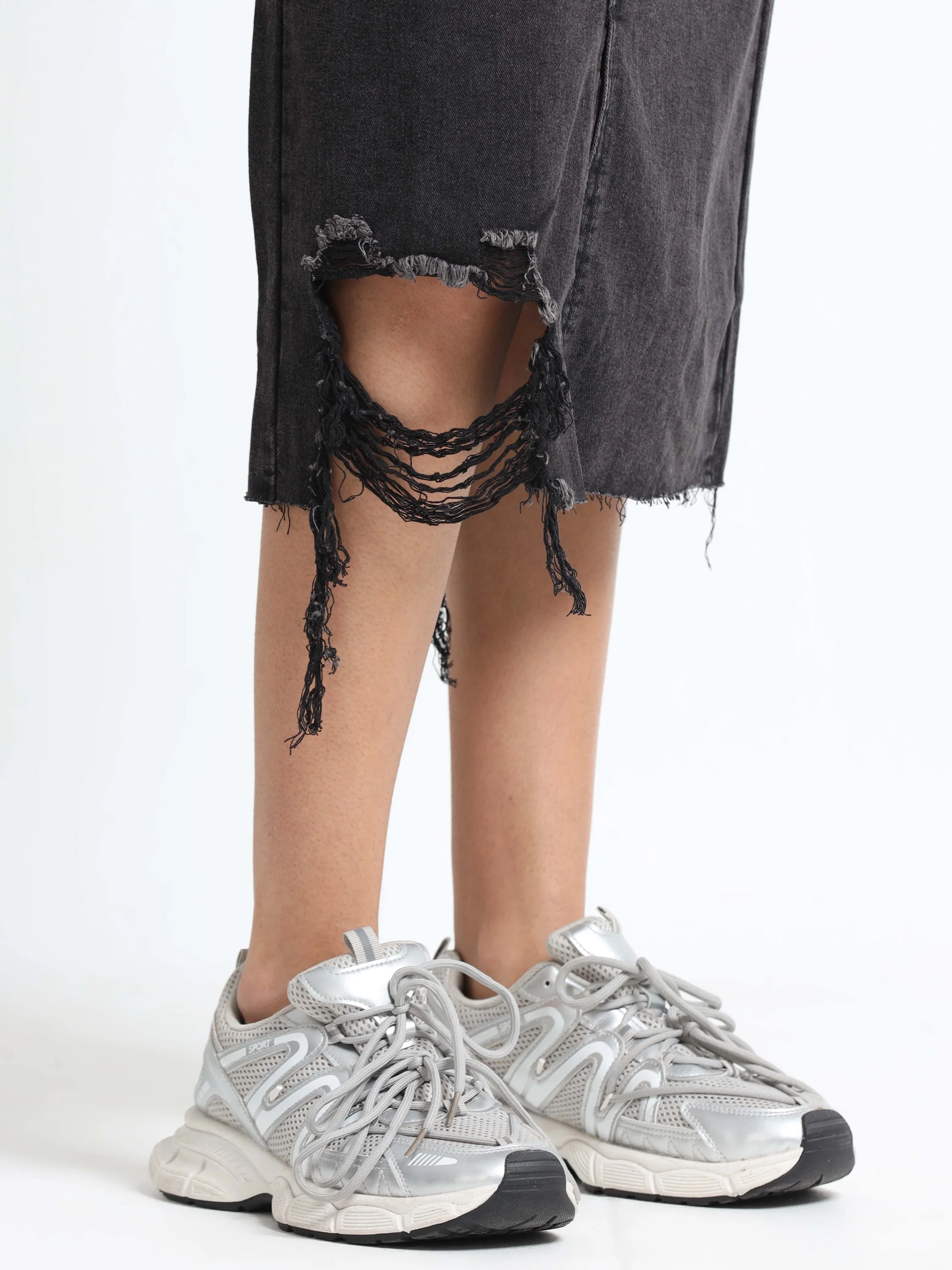 Women Black Denim Ribbed Edge Skirt - Image 6