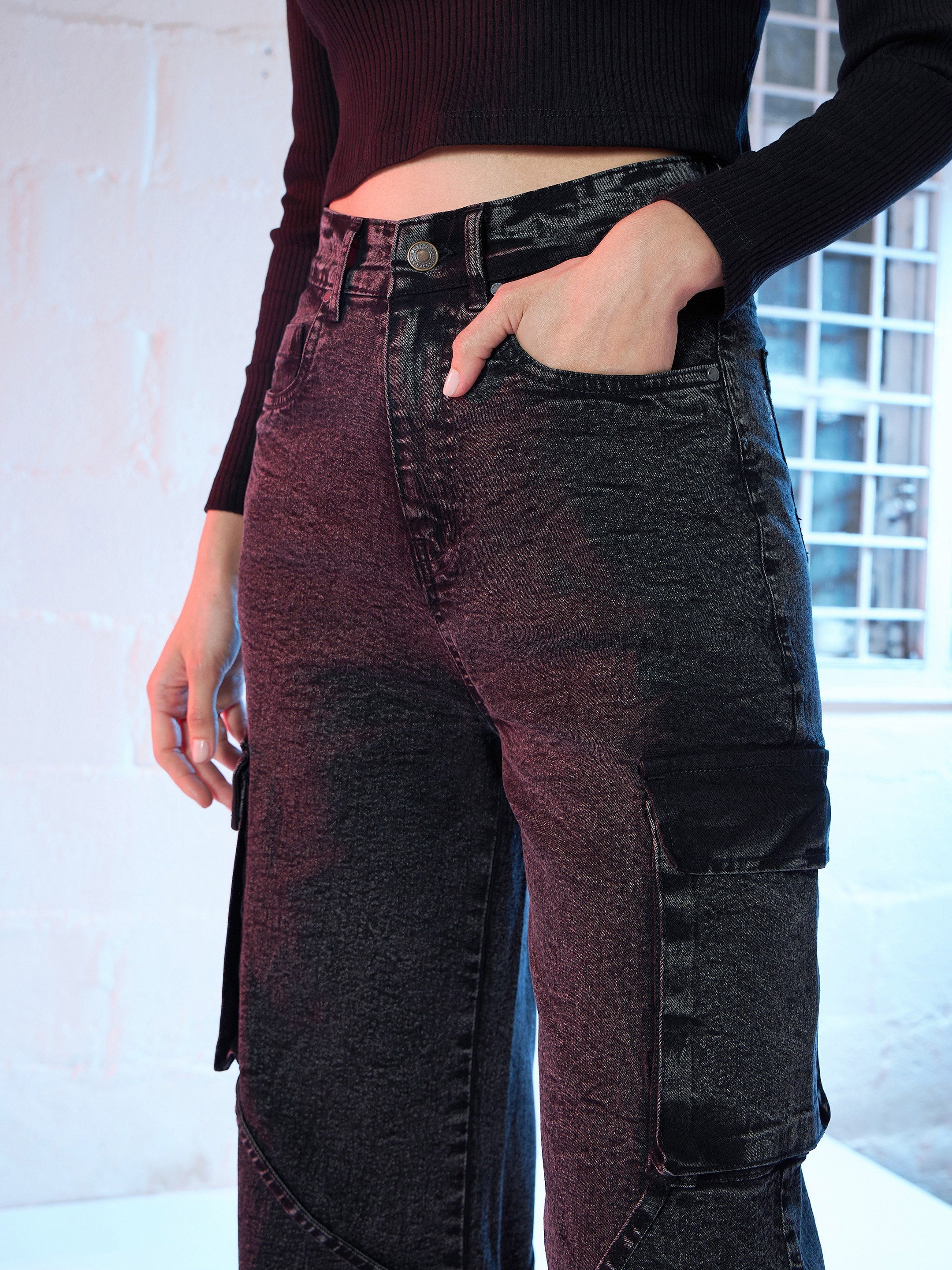 Women Black Denim Staright Fit Cargo Jeans - Image 4