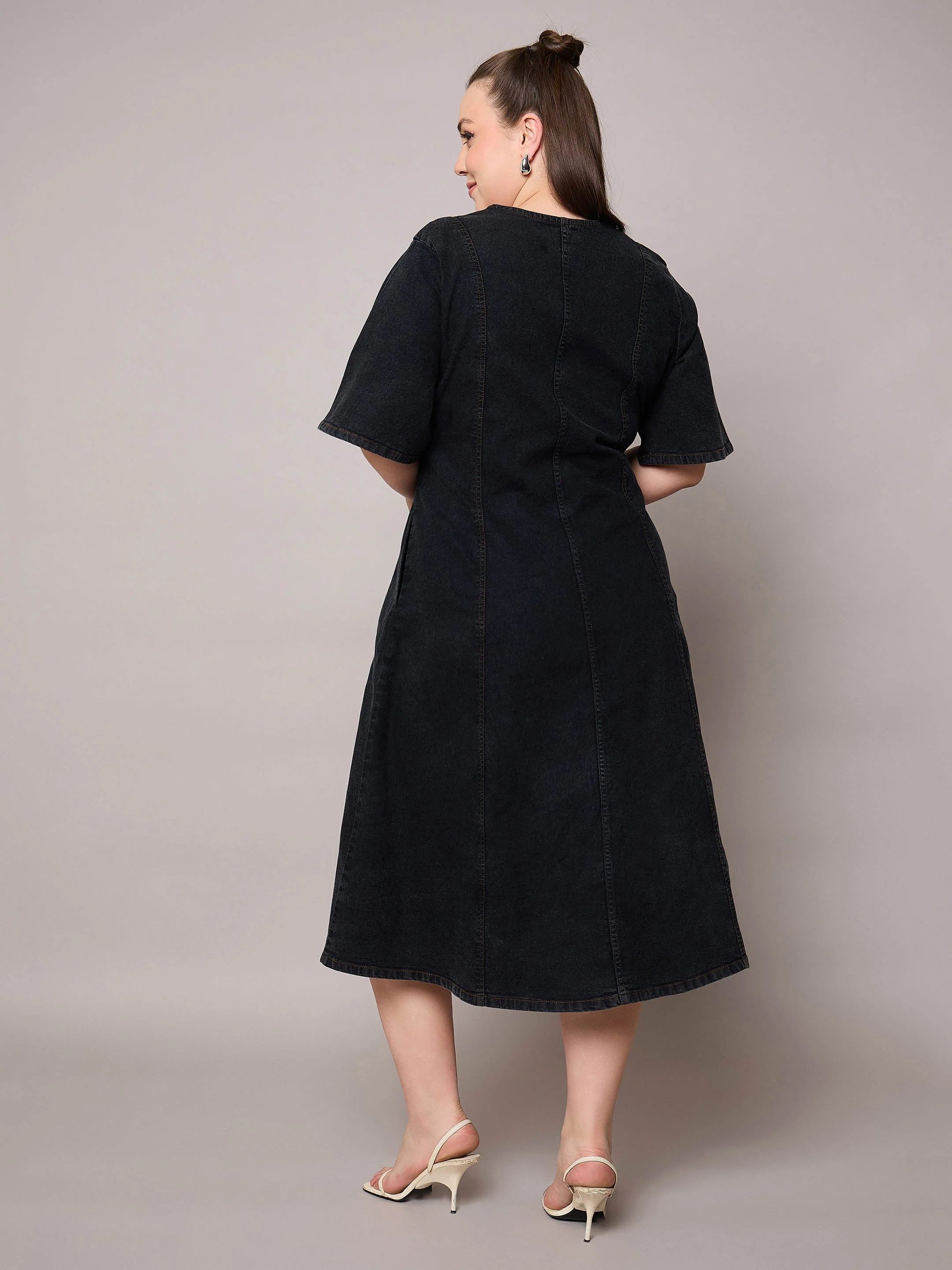 Women Black Denim V Neck Midi Dress - Image 5