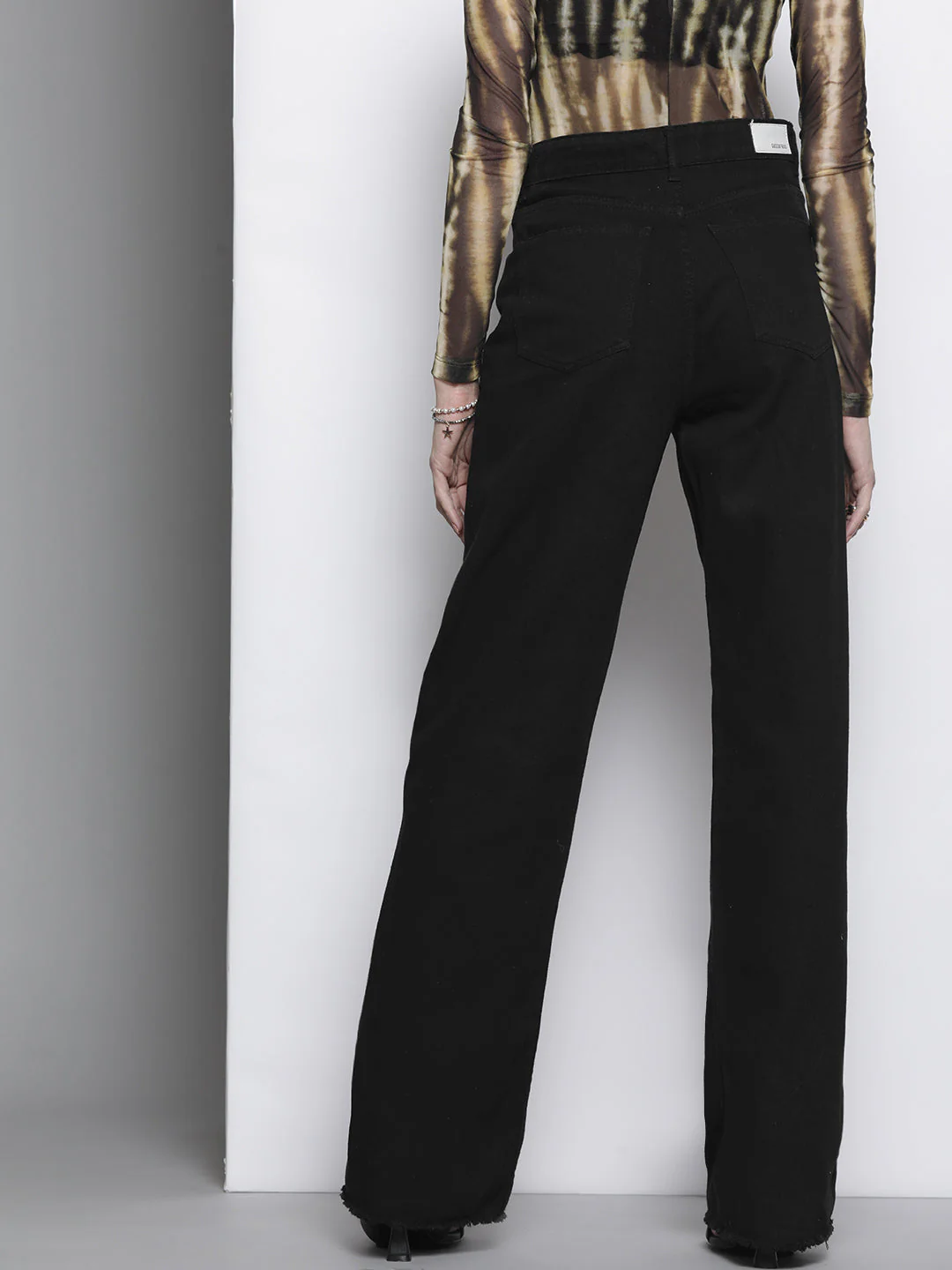 Women Black Distressed Slit Jeans - Image 3