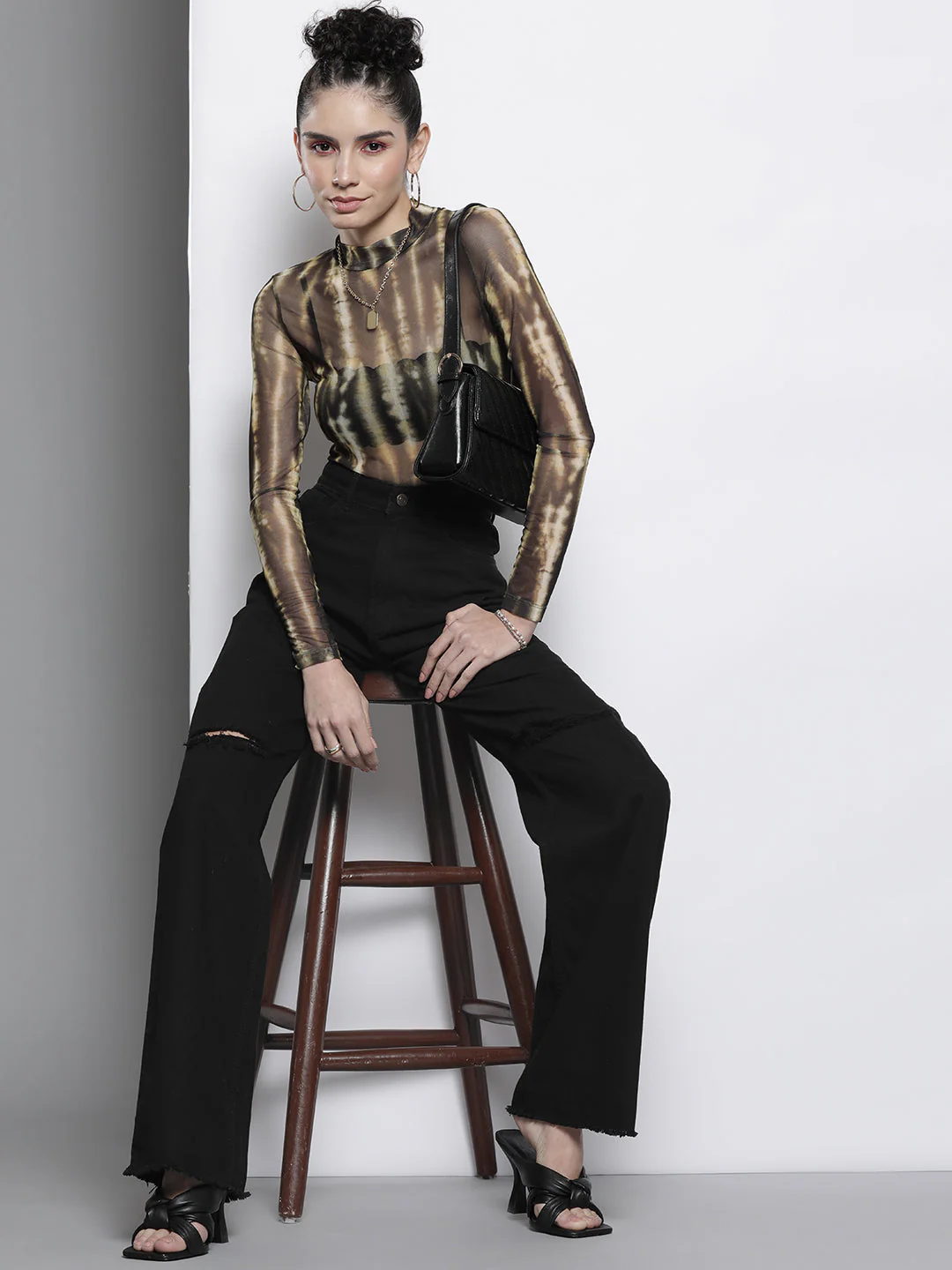 Women Black Distressed Slit Jeans - Image 4