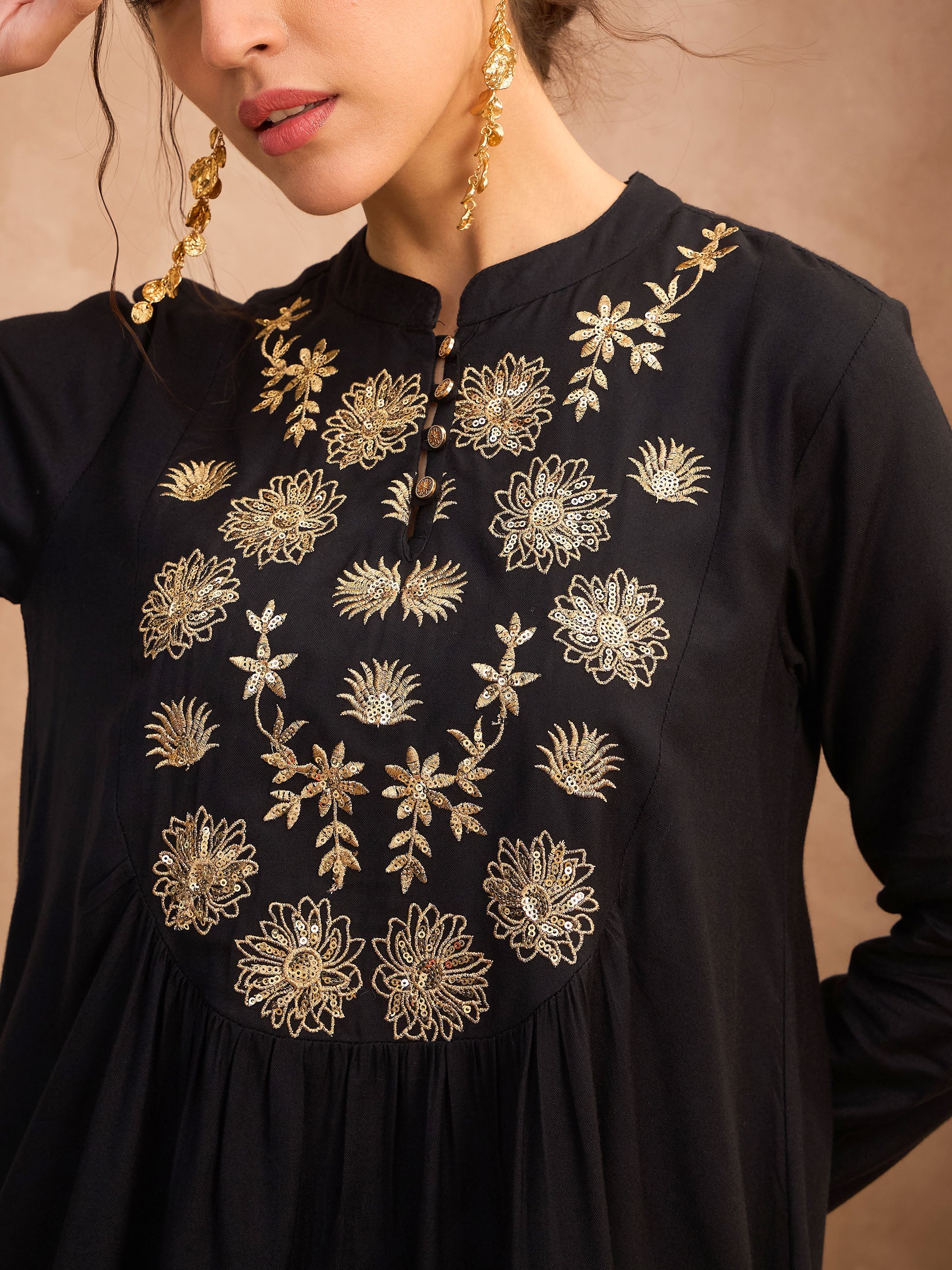 Women Black Embroidered Peplum Top With Dhoti Skirt - Image 4