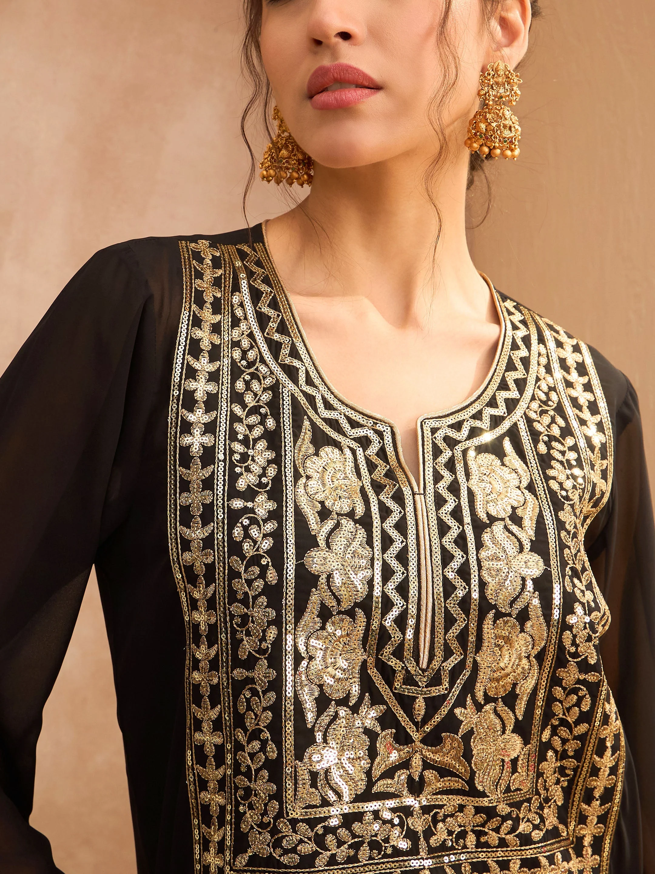 Women Black Embroidered Round Neck Abaya Dress - Image 4