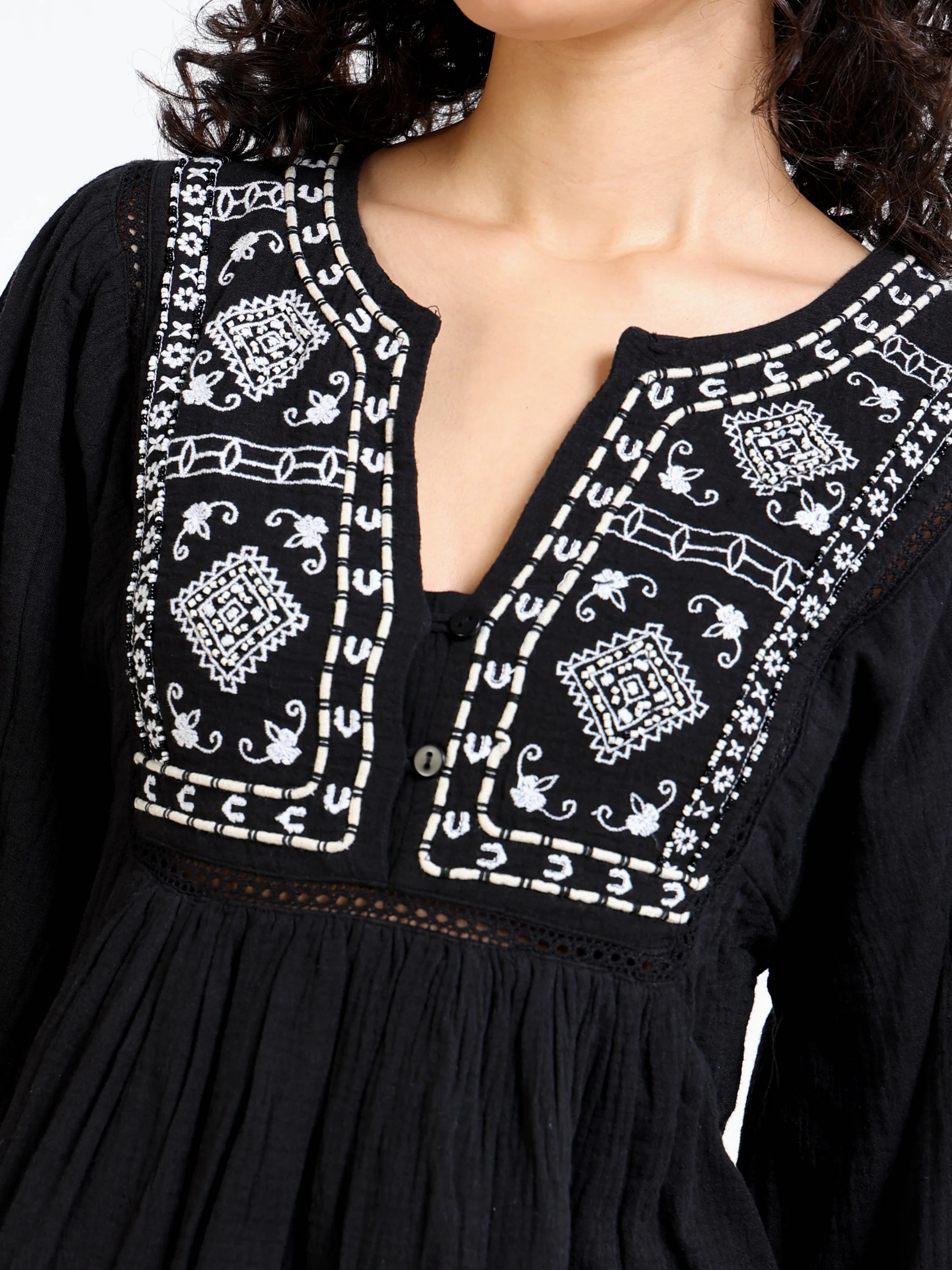 Women Black Embroidered Dress - Image 5